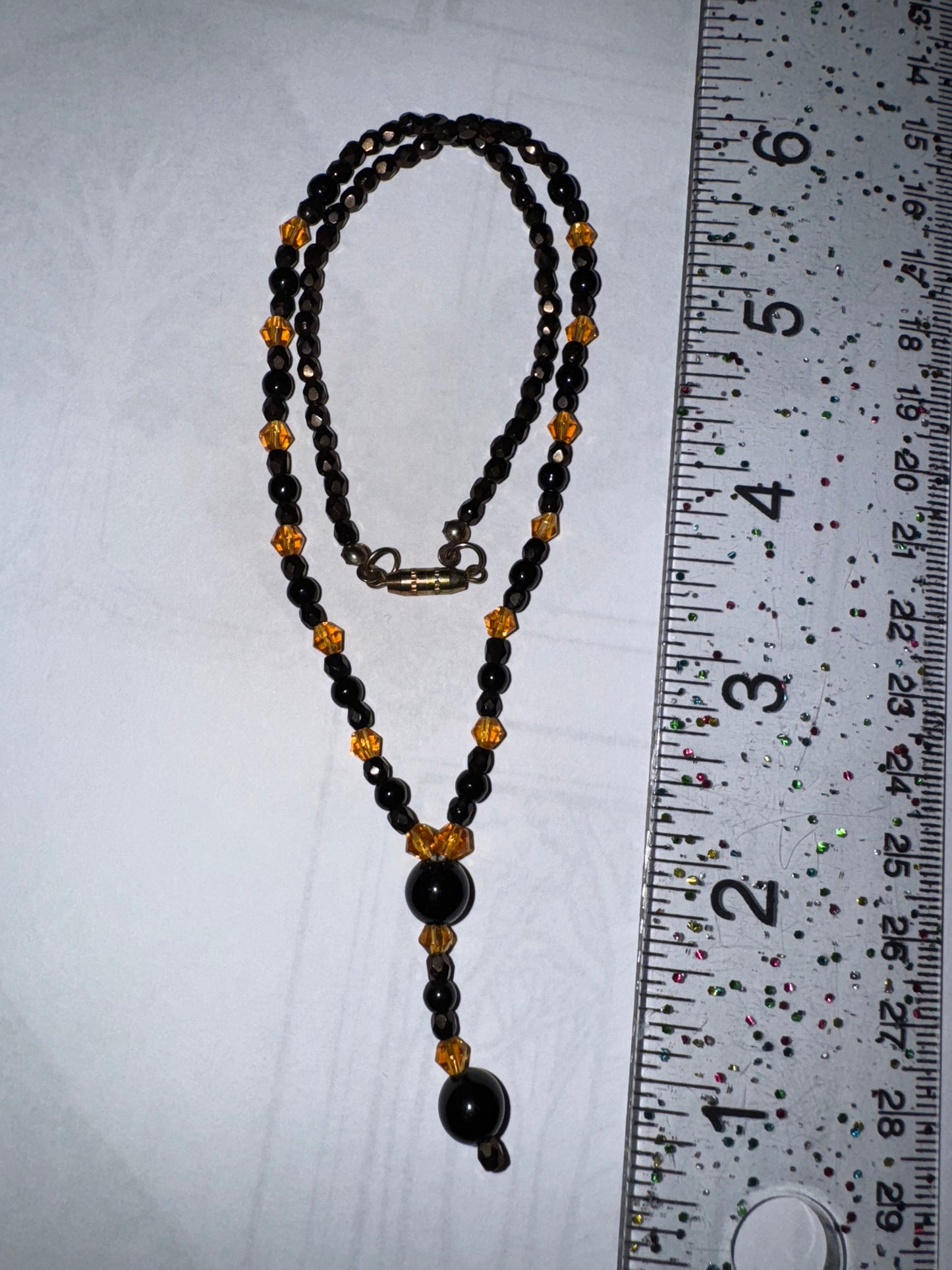 15 1/2" Black and Bronze Y-Design Beaded Necklace