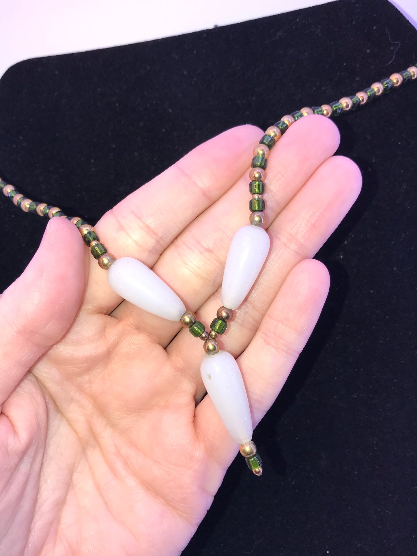 16" Green And Gold Necklace