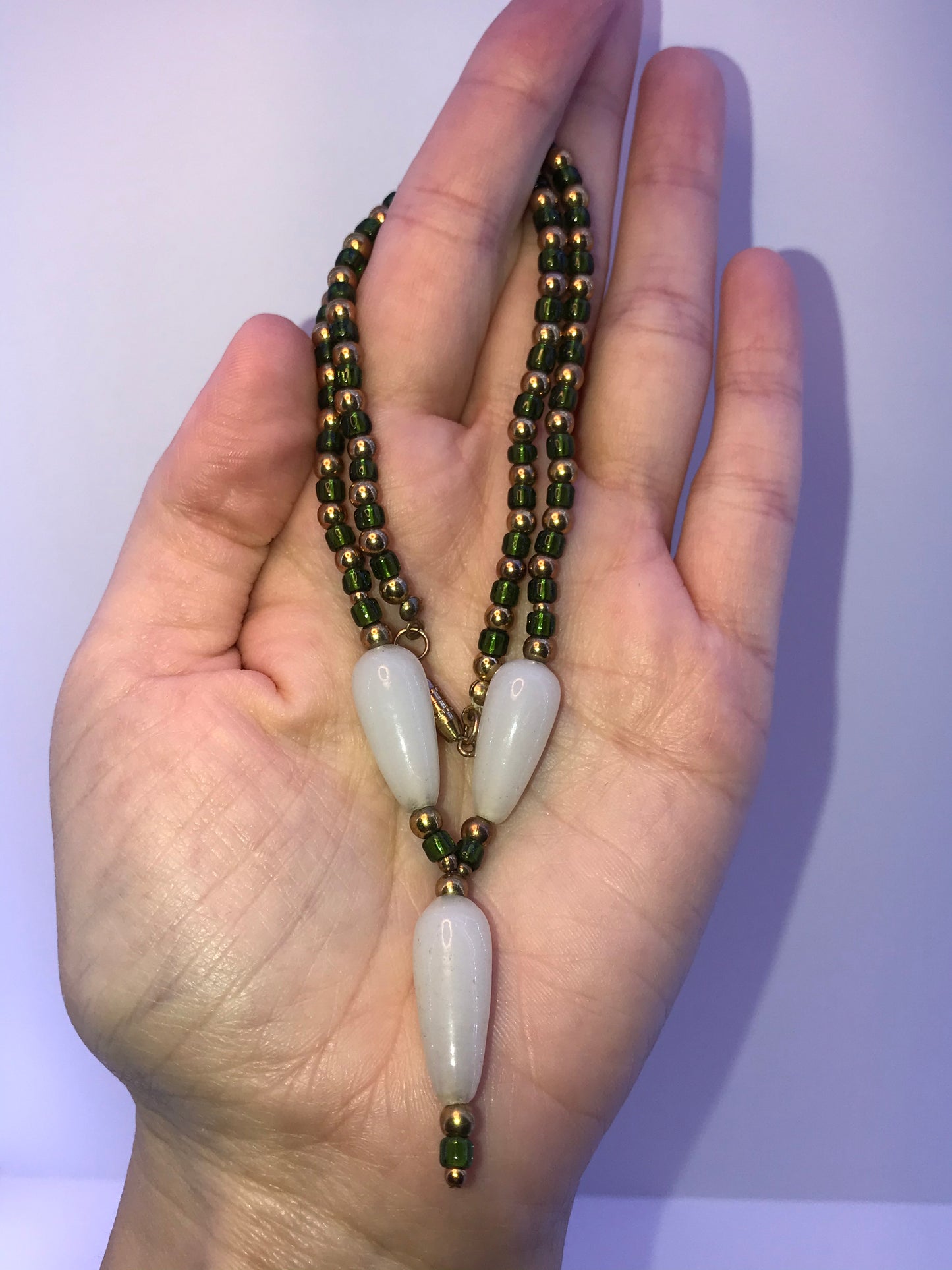 16" Green And Gold Necklace