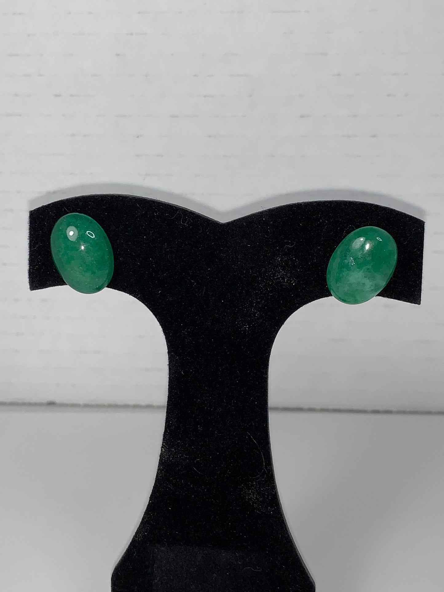 18x13mm Oval Green Aventurine Post Earrings