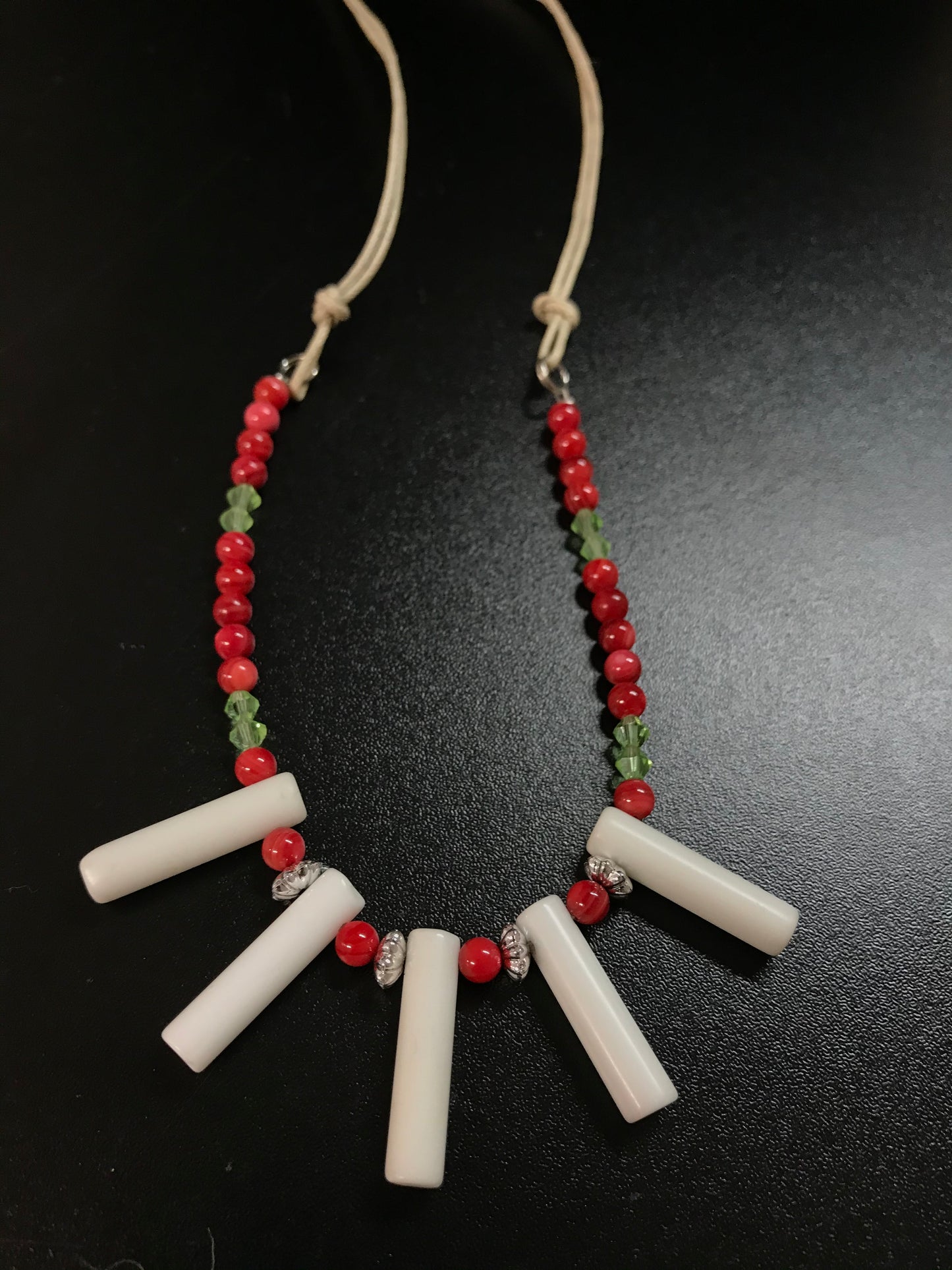 19 1/2" Red Agate and Ceramic Necklace