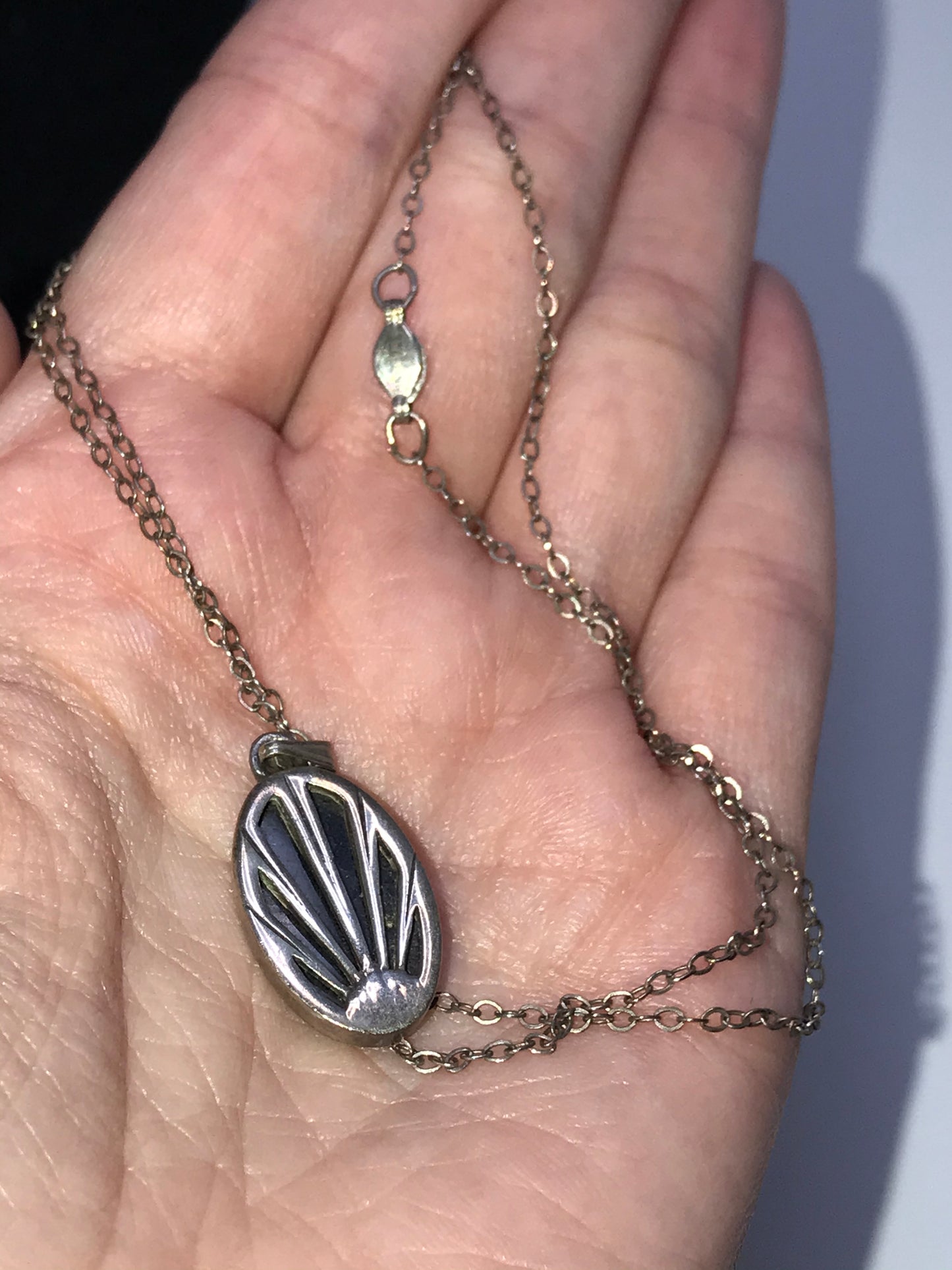 19" Vintage Cable chain with Onyx Starburst Pendant