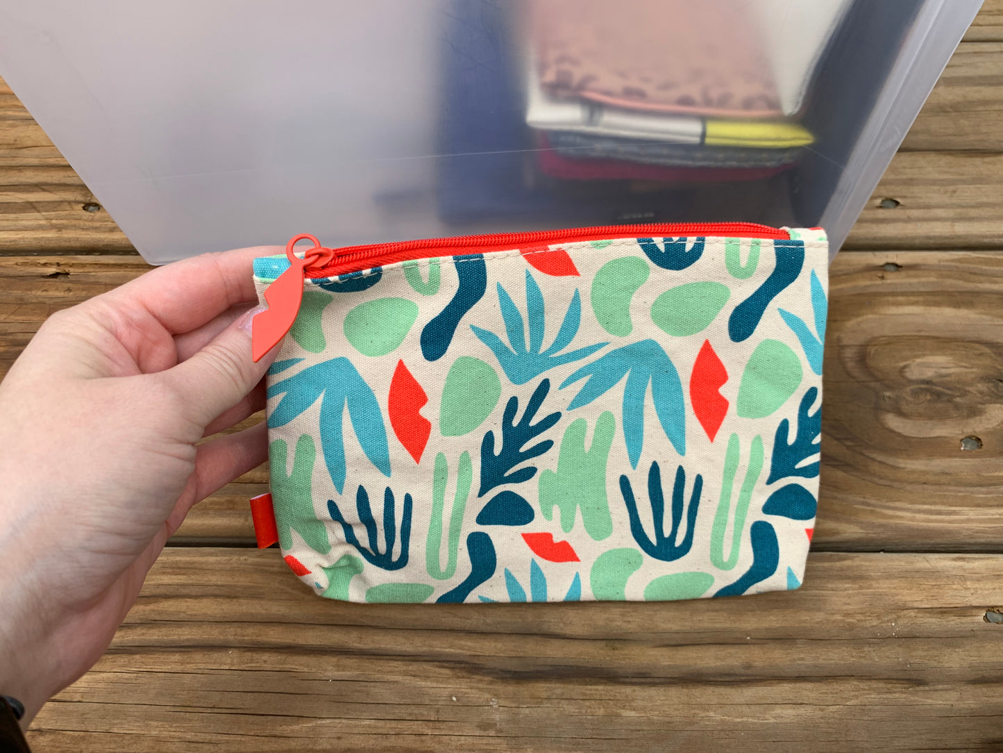 Ipsy Leaf design makeup bag