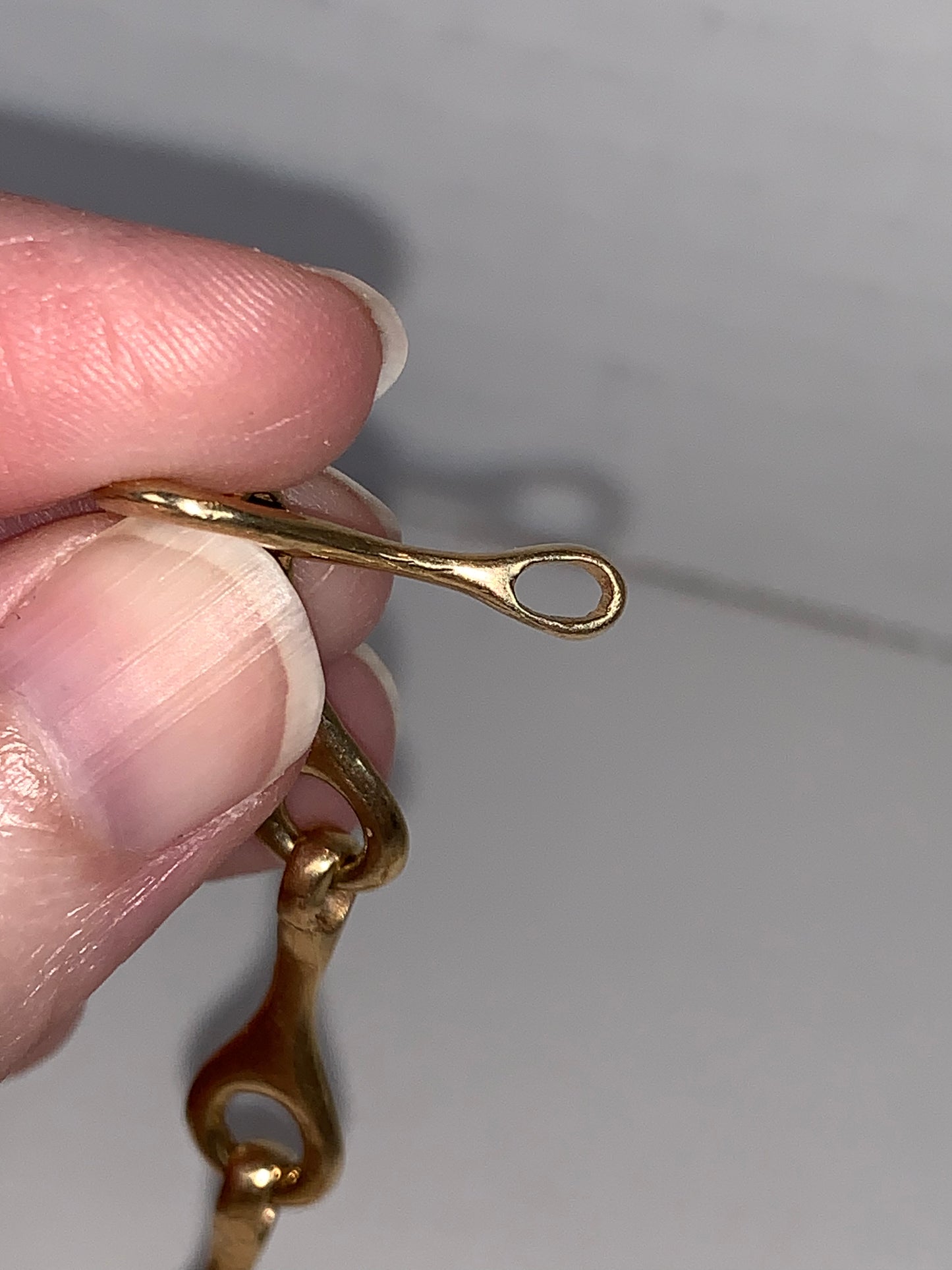 9 3/4" long 14KT Gold Bone Design Bracelet