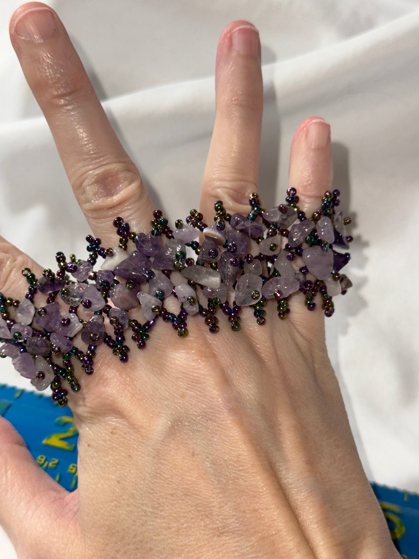 7 1/8" Natural Amethyst Gemstone chip beads stretchy Net Bracelet