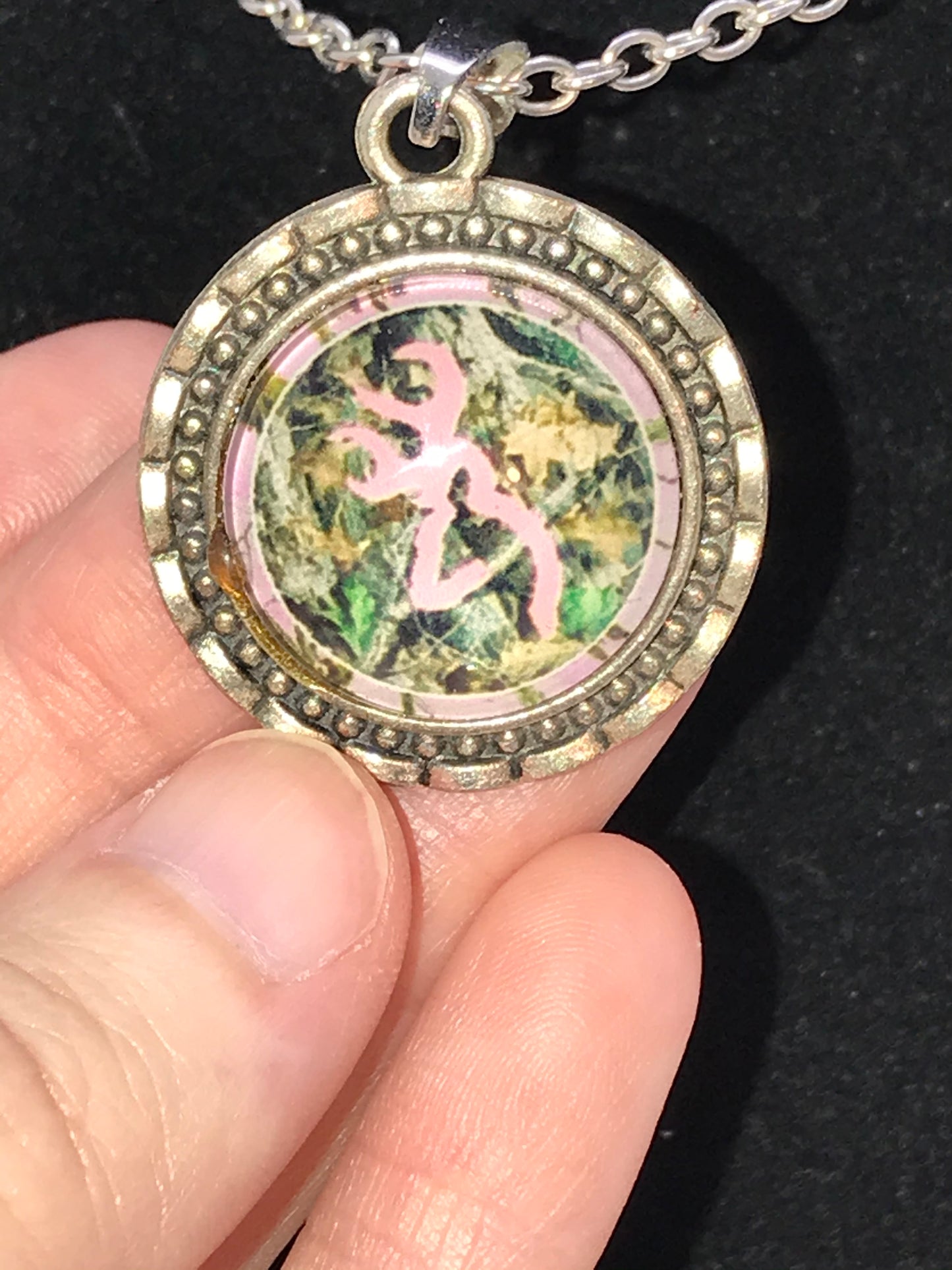 20 1/2" Pink and Mossy Oak Browning Cable Chain Necklace