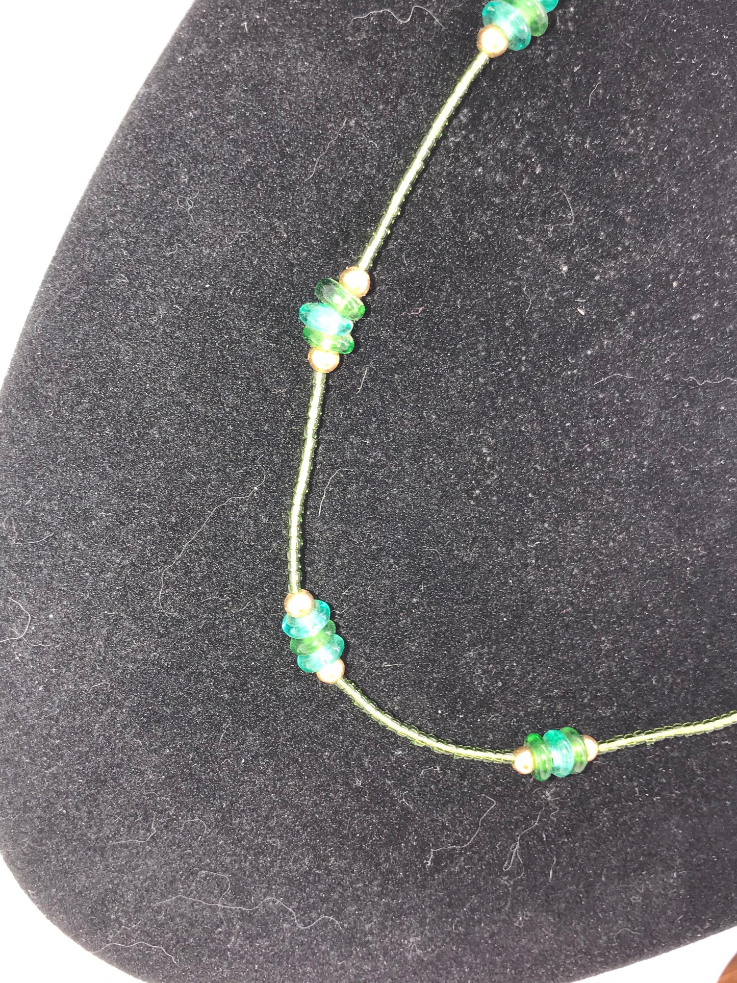 21 1/2" Green and Gold Seed Bead Necklace