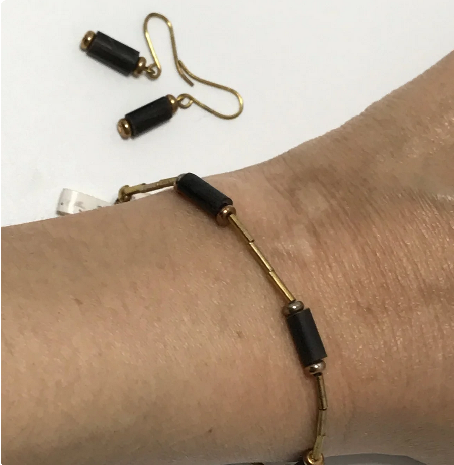 7 " Black and Gold Bracelet and Earring Set