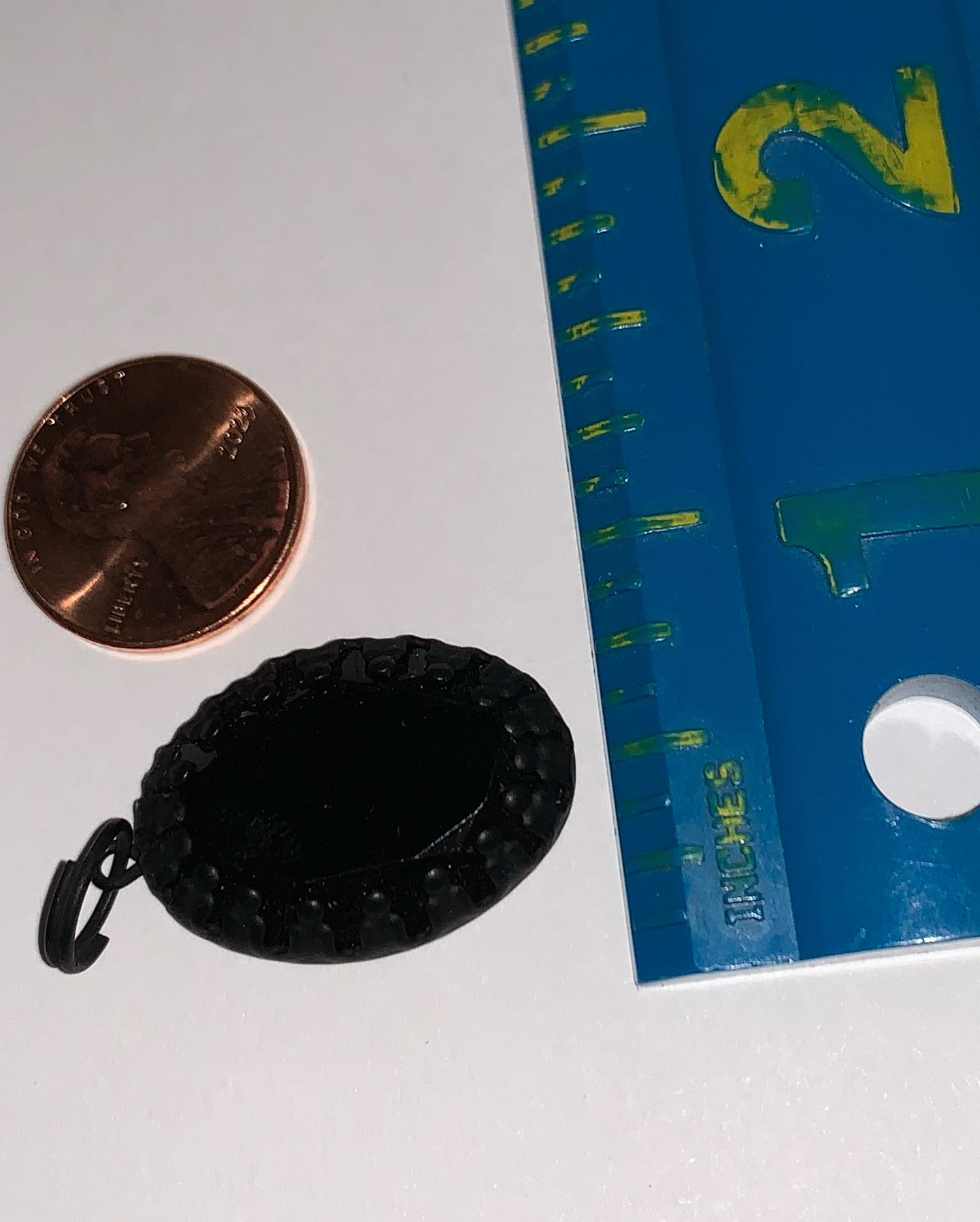 Black Oval Pendant