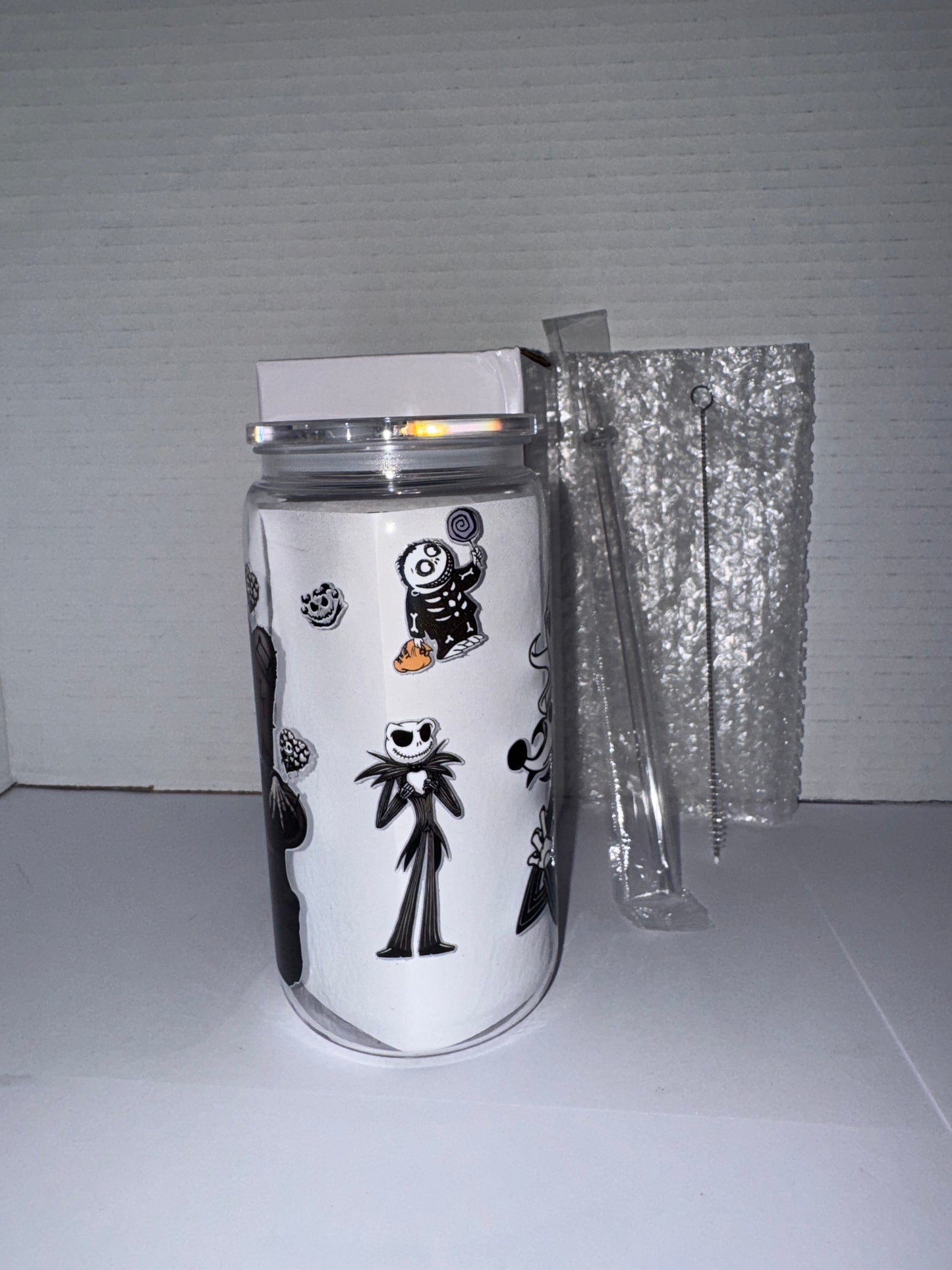 Halloween Black Leather Chair Themed 16 Oz Plastic Cup, Black and White Theme