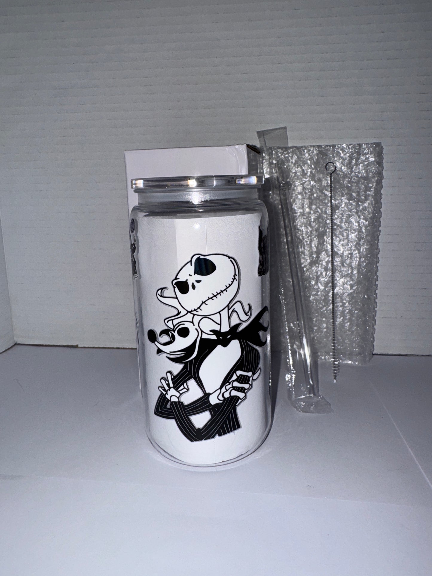 Halloween Black Leather Chair Themed 16 Oz Plastic Cup, Black and White Theme