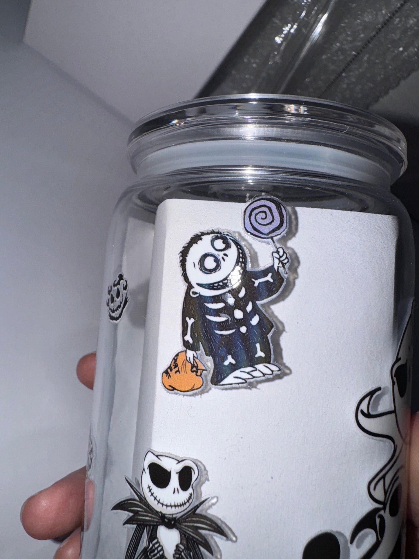 Halloween Black Leather Chair Themed 16 Oz Plastic Cup, Black and White Theme