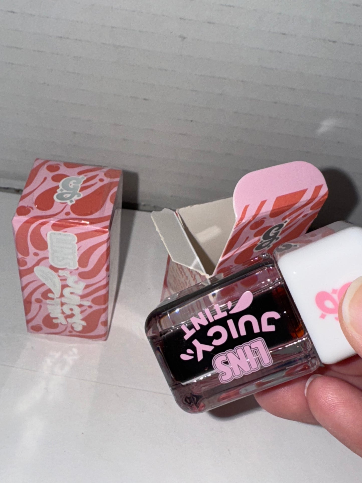 Blend Bunny Cosmetics LINS X GLISTEN JUICY TINT