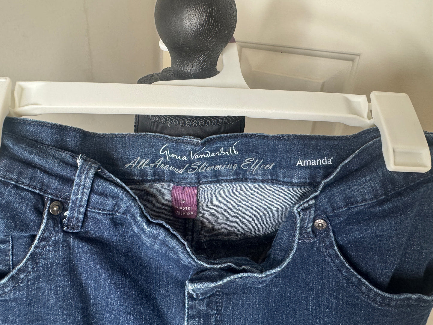 Blue Gloria Vanderbilt Long Shorts, Style Amanda, Size 16