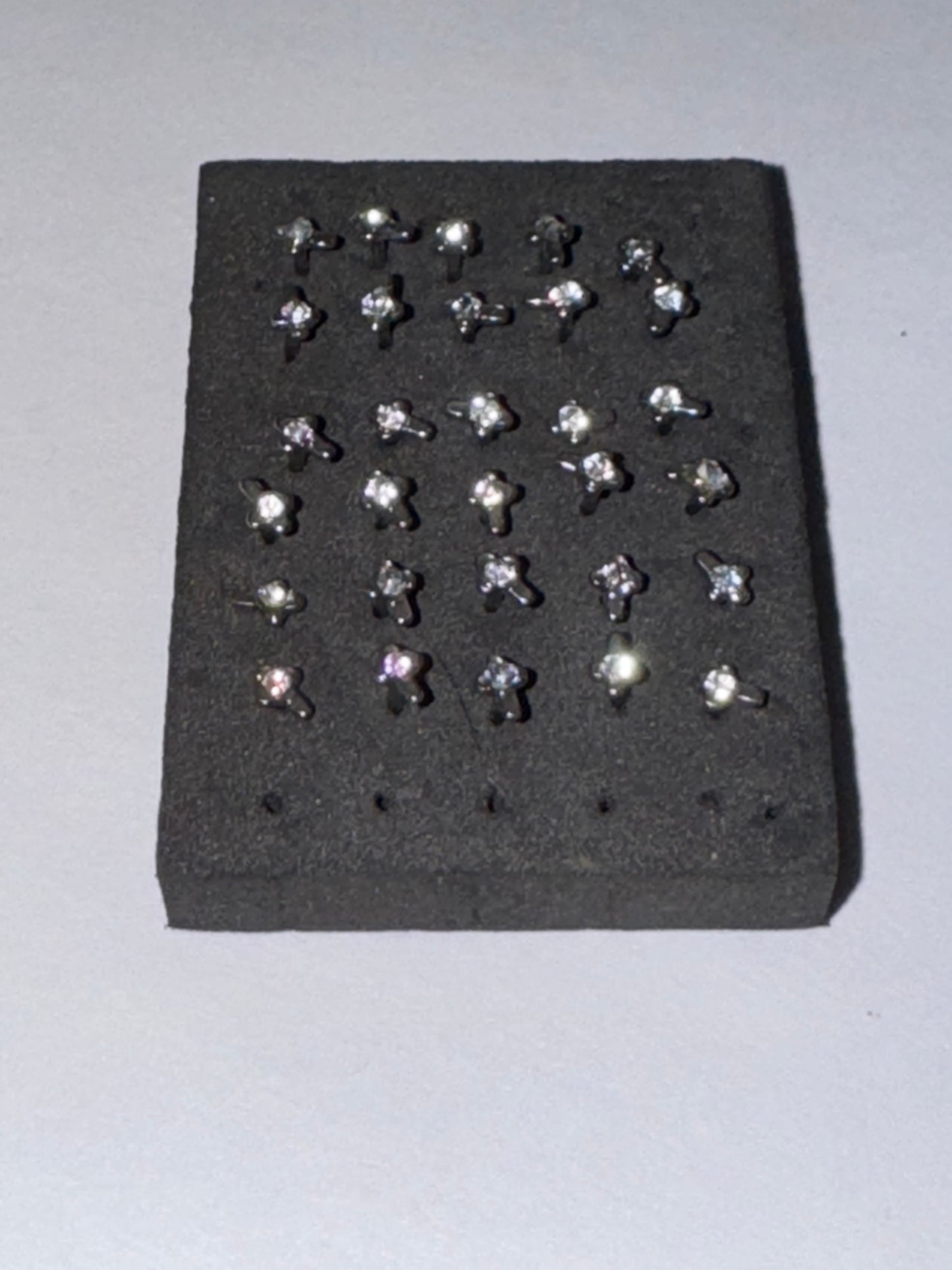 20 Gauge Straight Cross Nose Ring
