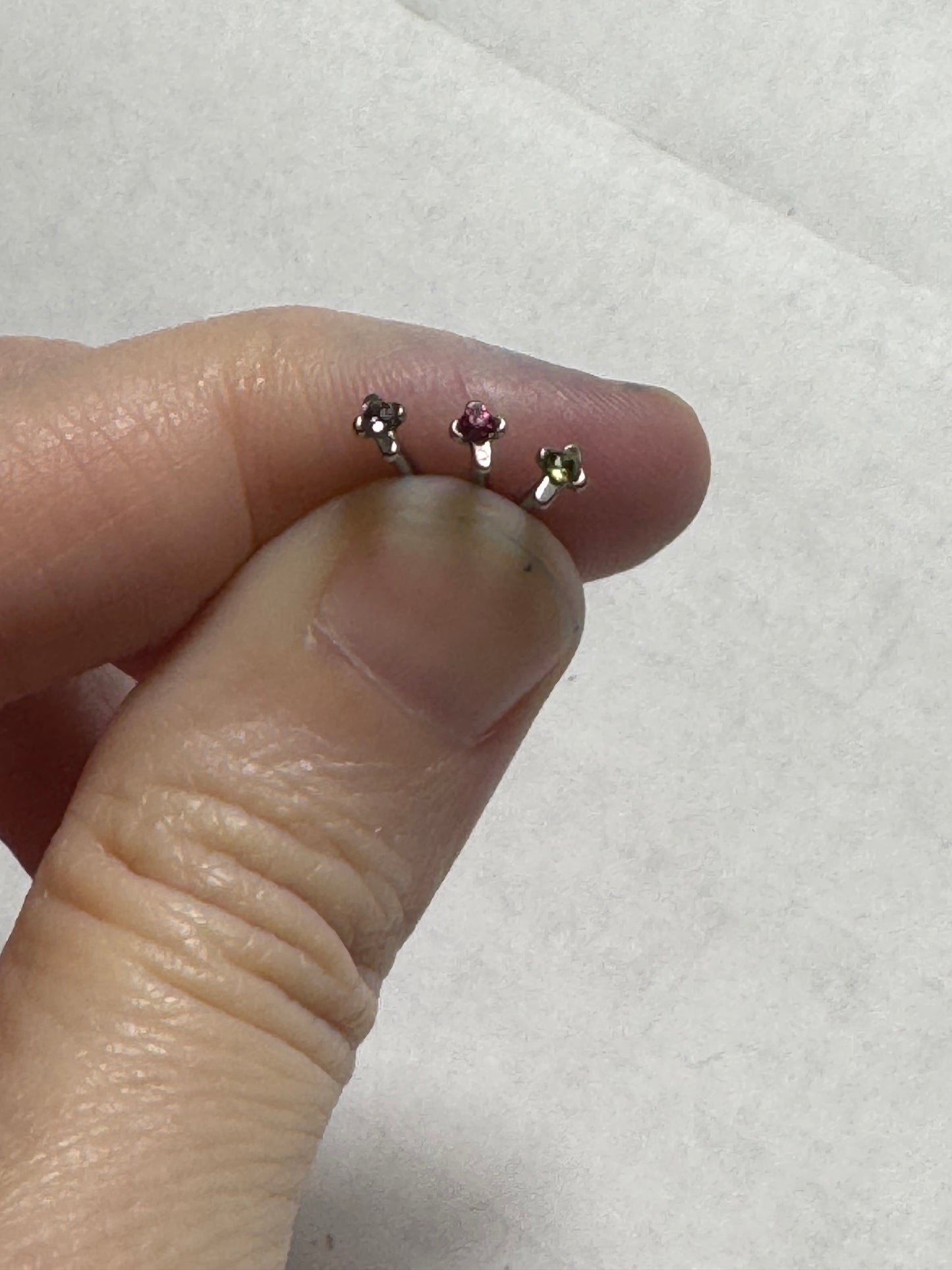 20 Gauge Straight Cross Nose Ring