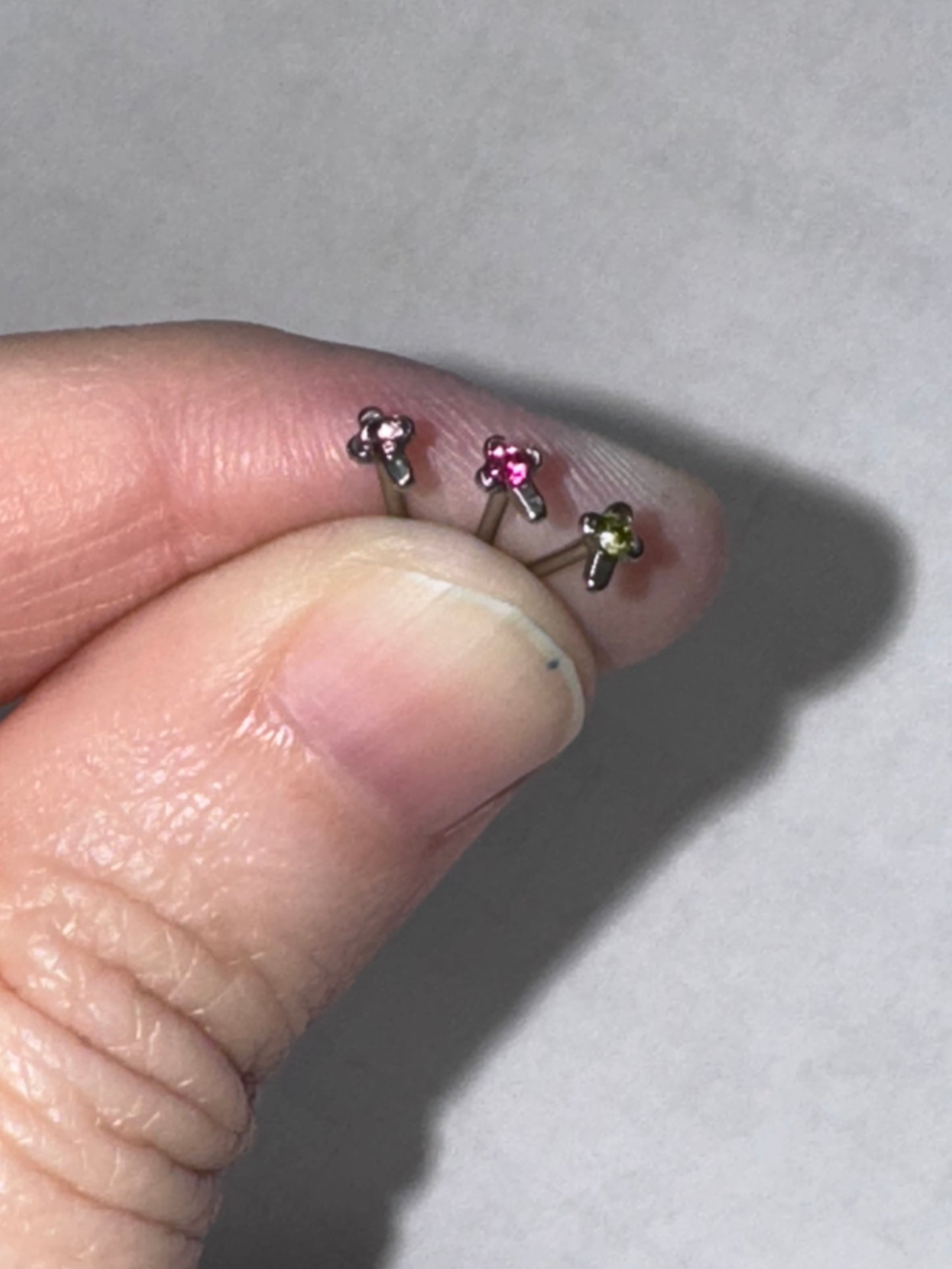 20 Gauge Straight Cross Nose Ring