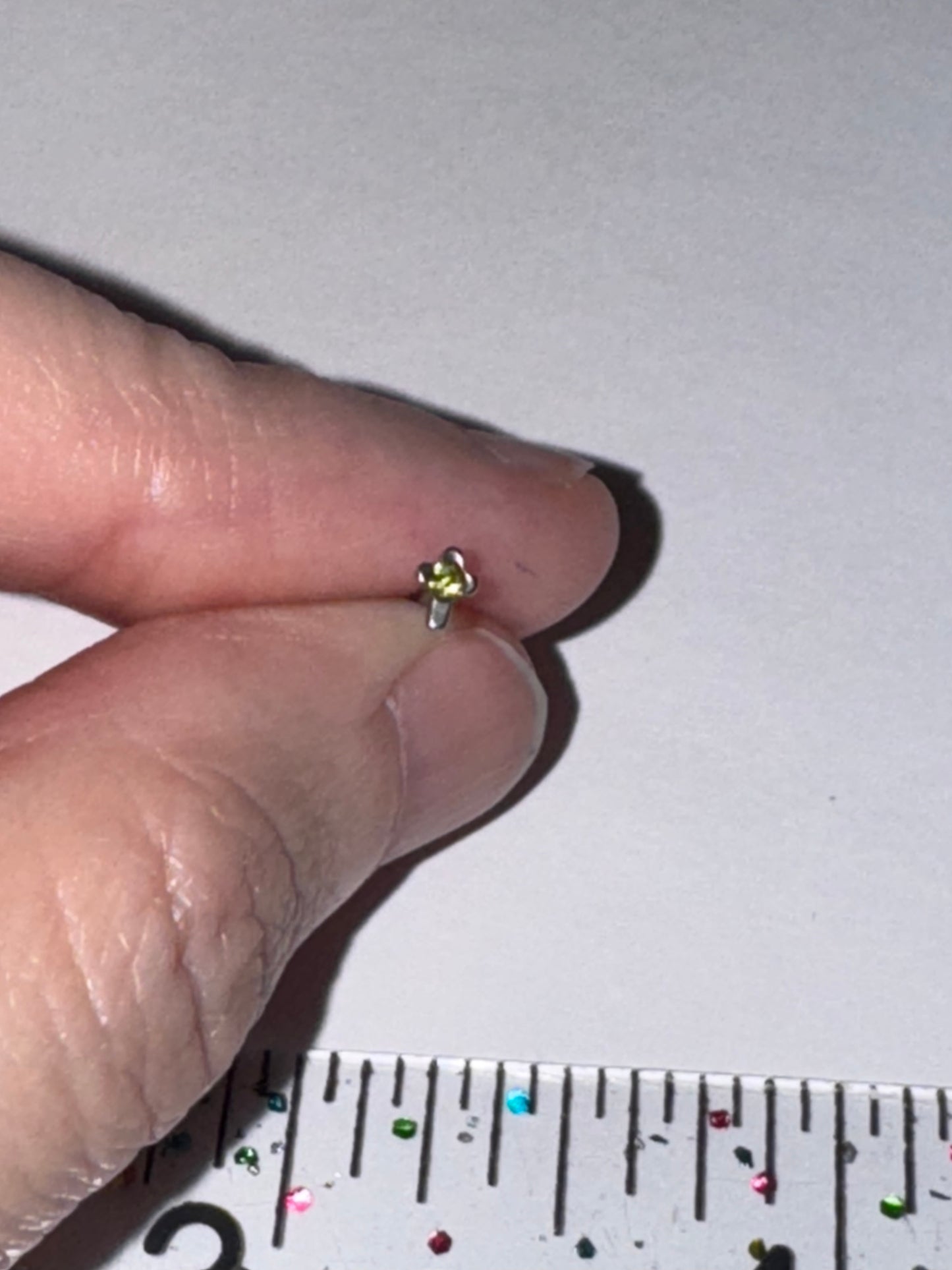 20 Gauge Straight Cross Nose Ring
