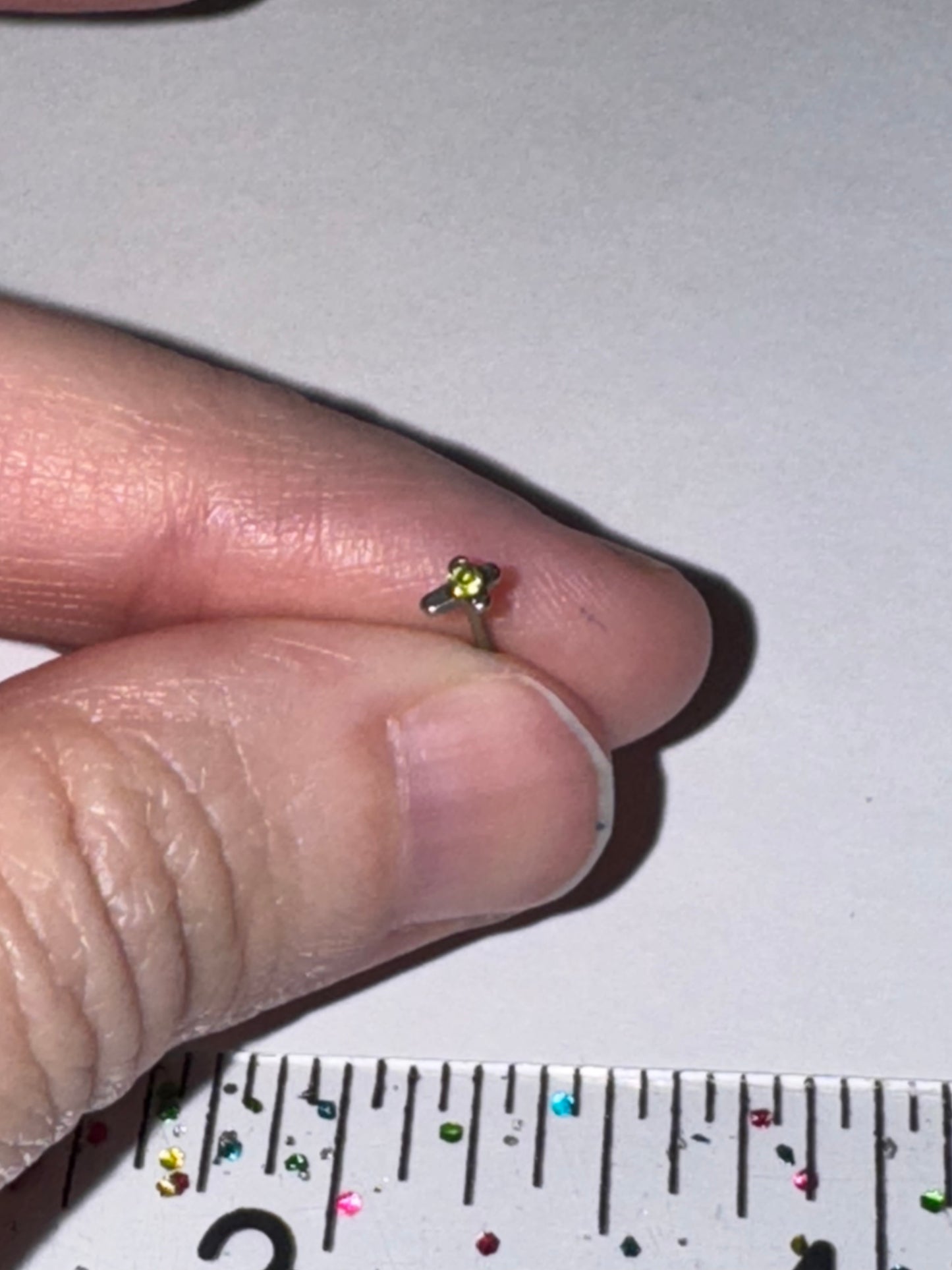 20 Gauge Straight Cross Nose Ring