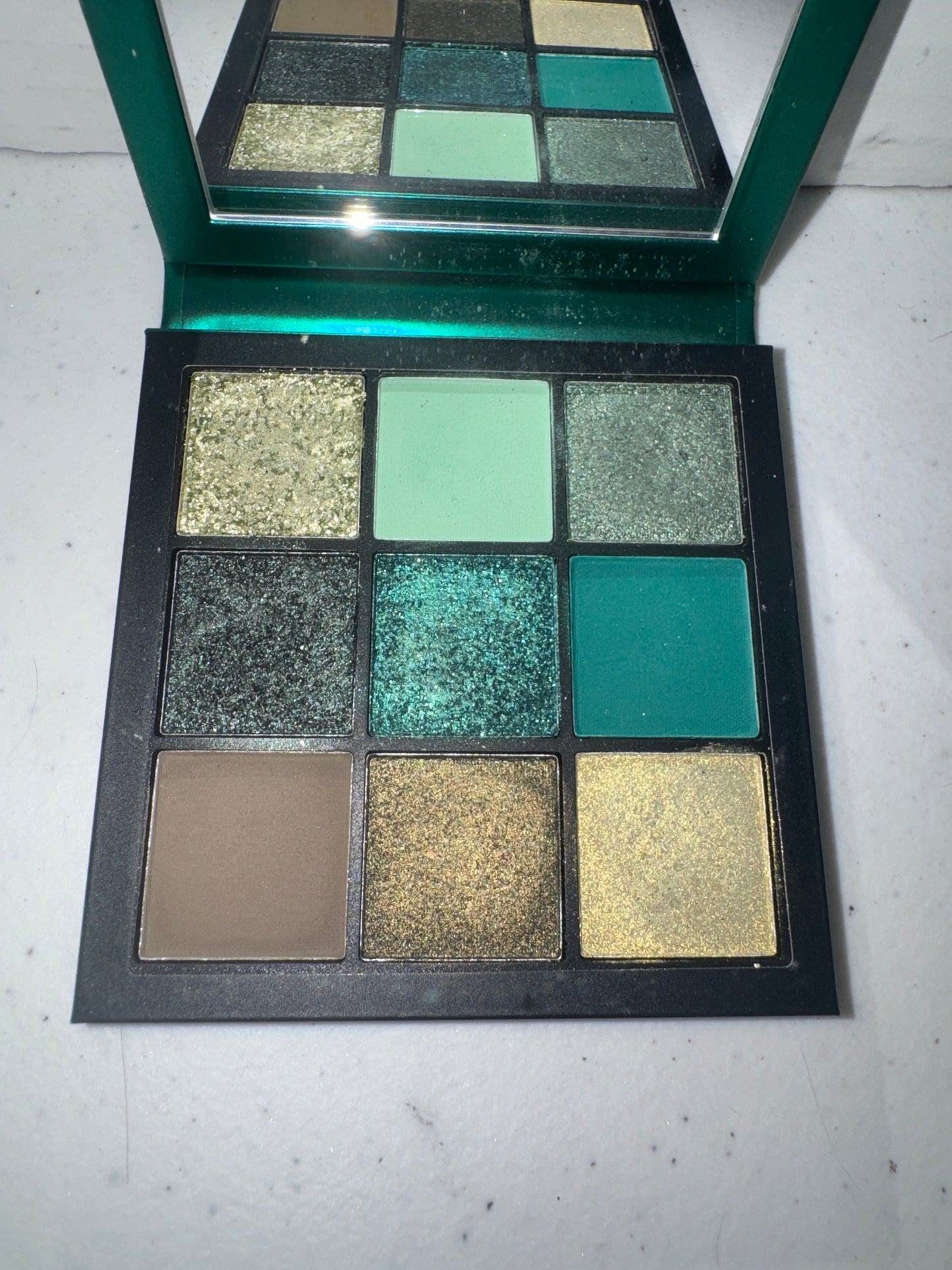 HUDA BEAUTY Obsessions Eyeshadow Palette (Emerald)