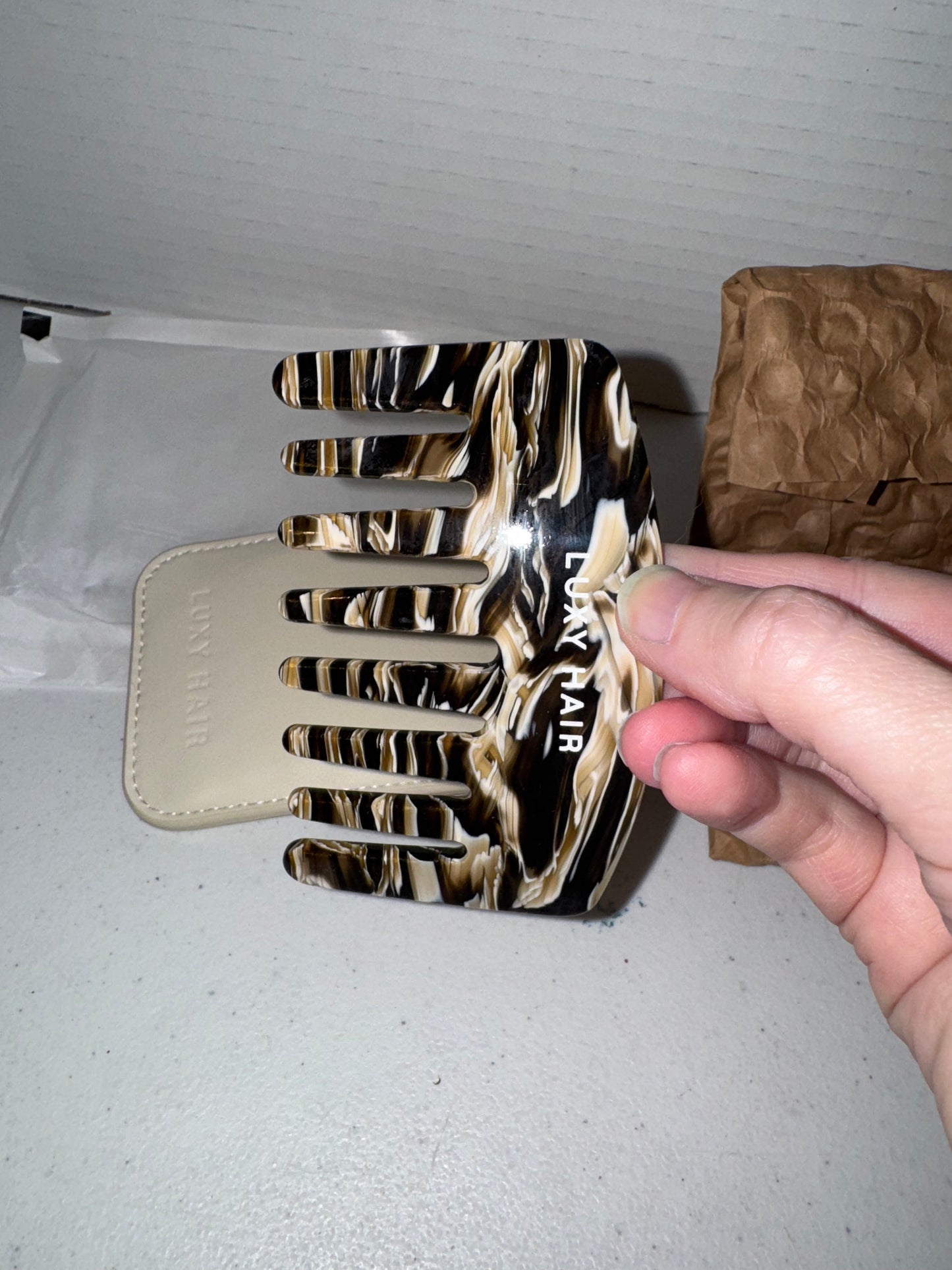 Luxy Mocha Marble Detangling Comb