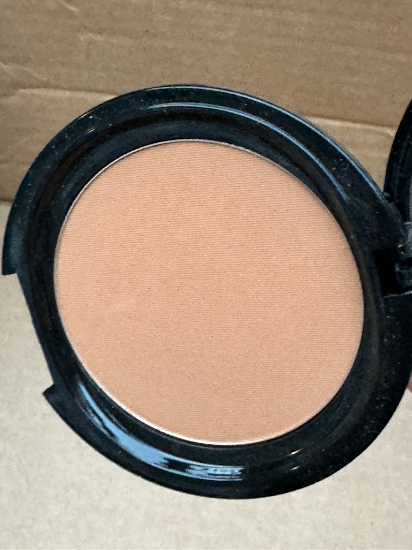 OSP Cosmetics Oil Free Pressed Powder in Matte Coco