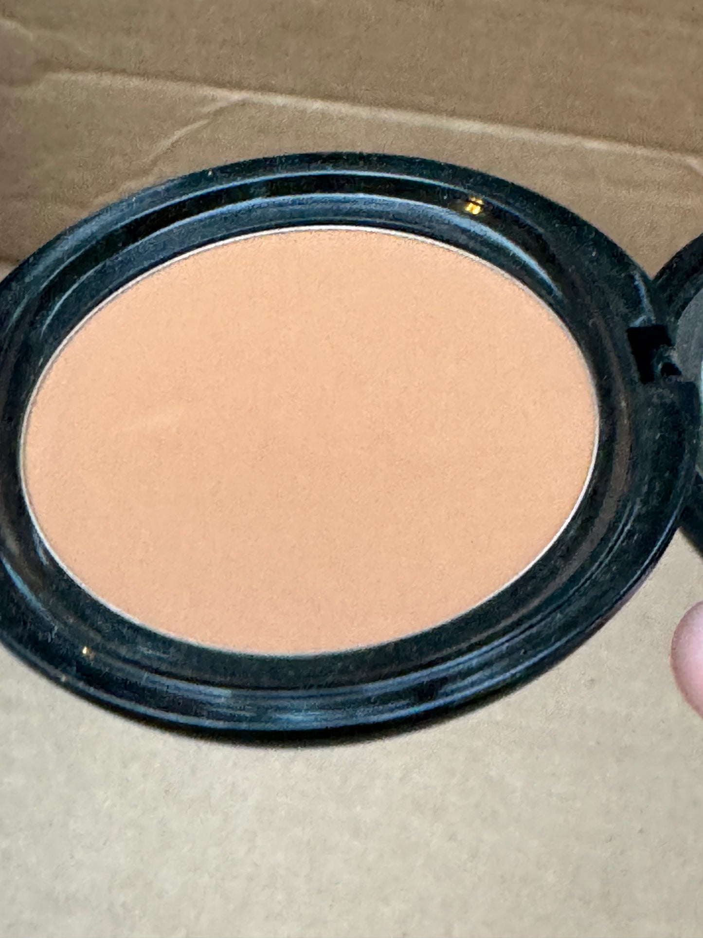 OSP Cosmetics Oil Free Pressed Powder in Matte Coco