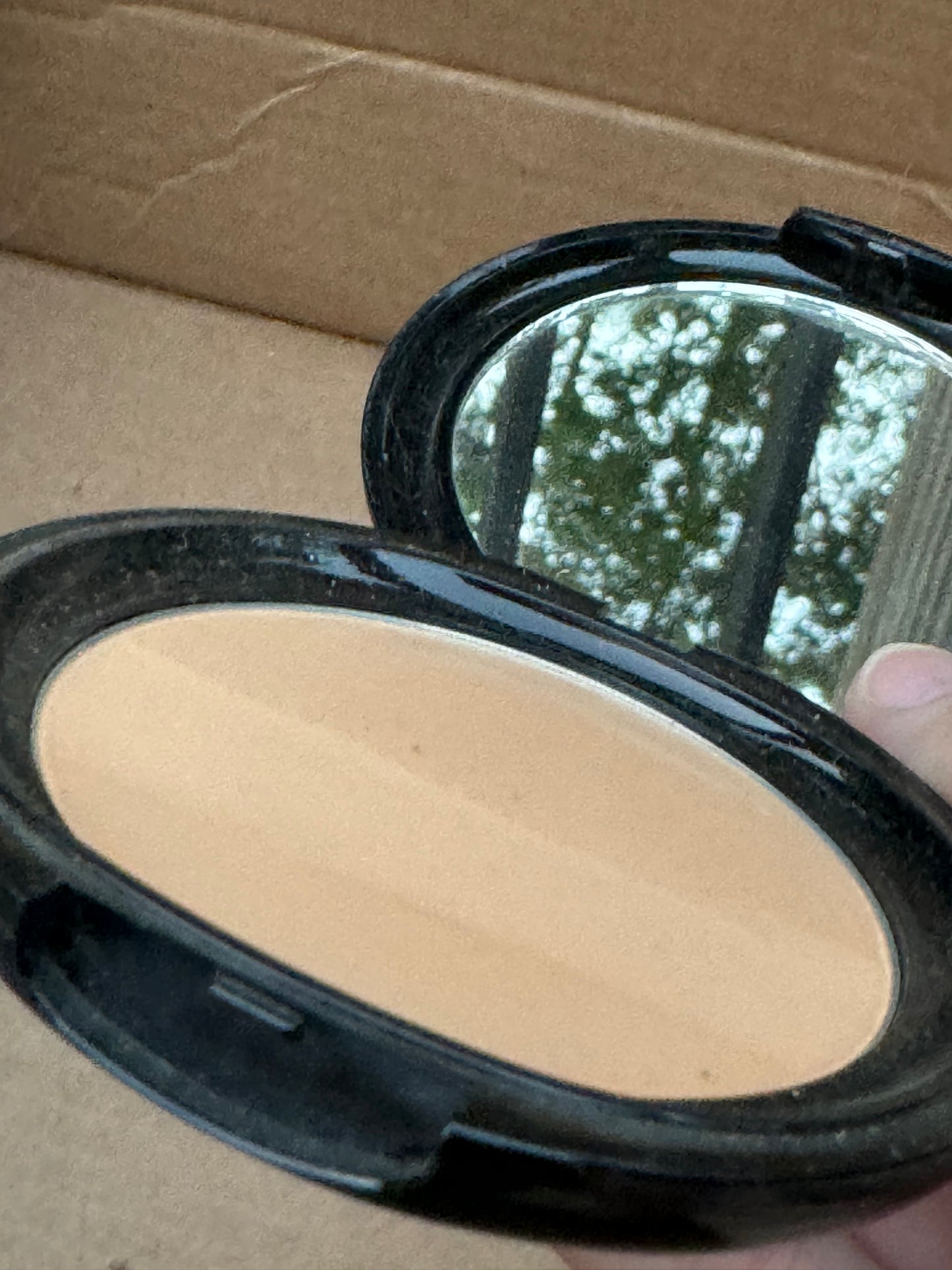 OSP Cosmetics Oil Free Pressed Powder in Matte Honey