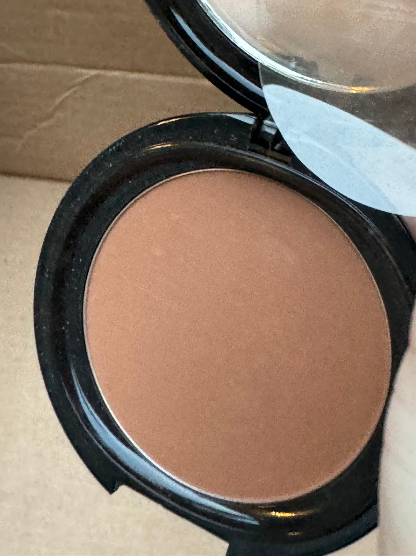 OSP Cosmetics Photochromatic Pressed Powder in Coffeehouse