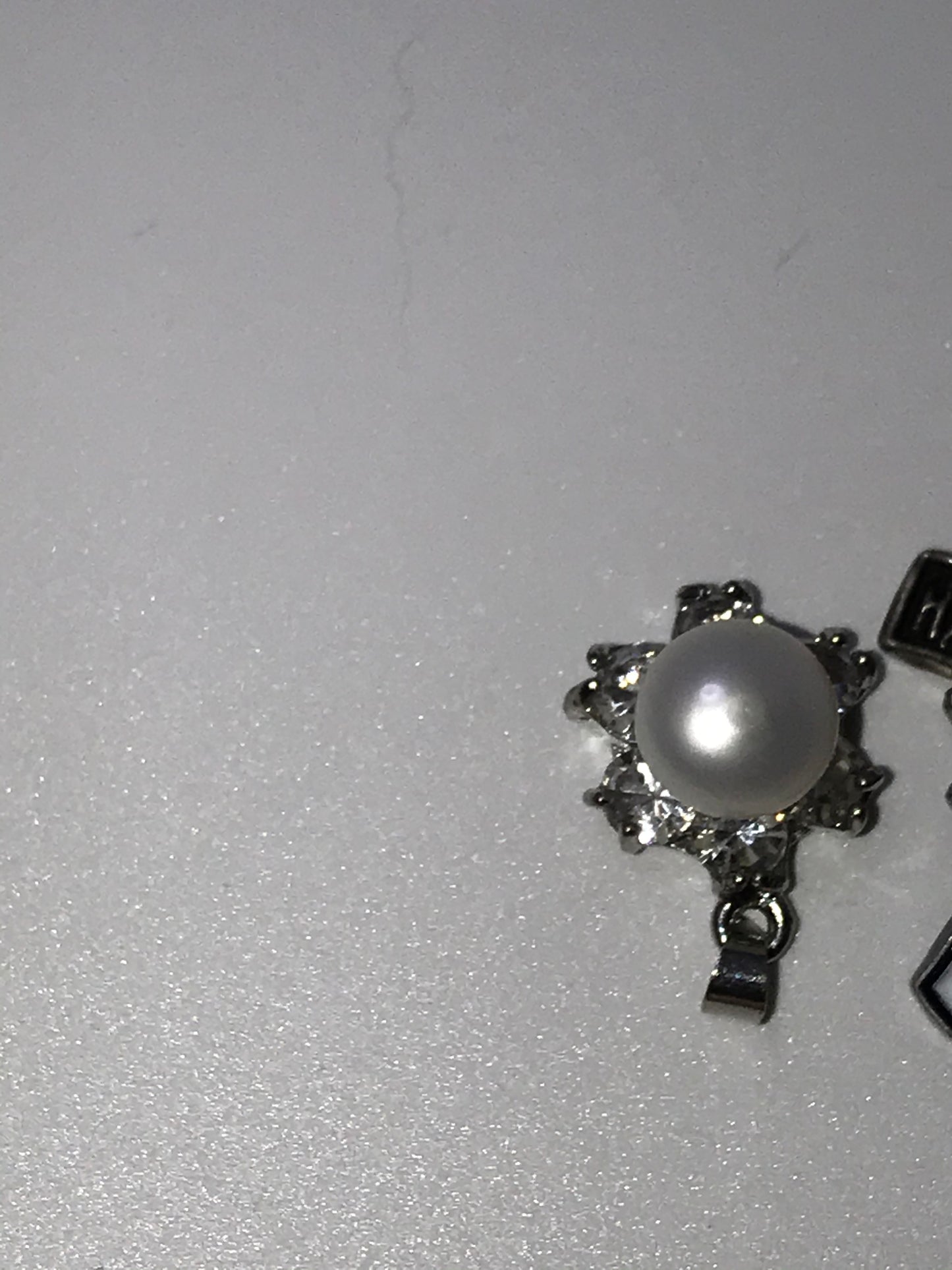 7/8" Pearl and Cz Flower Pendant