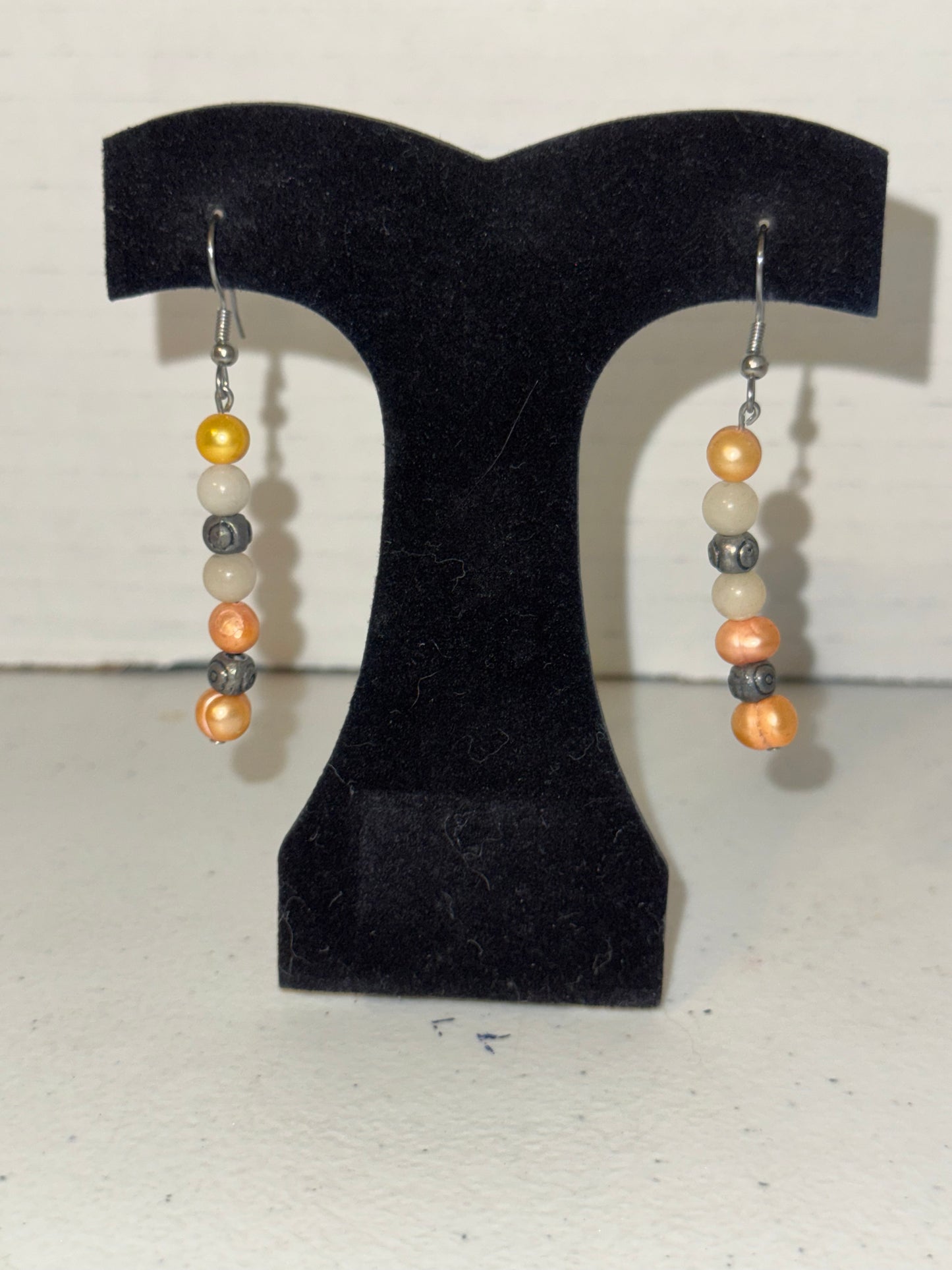 Pearl and Jade dangle Earrings