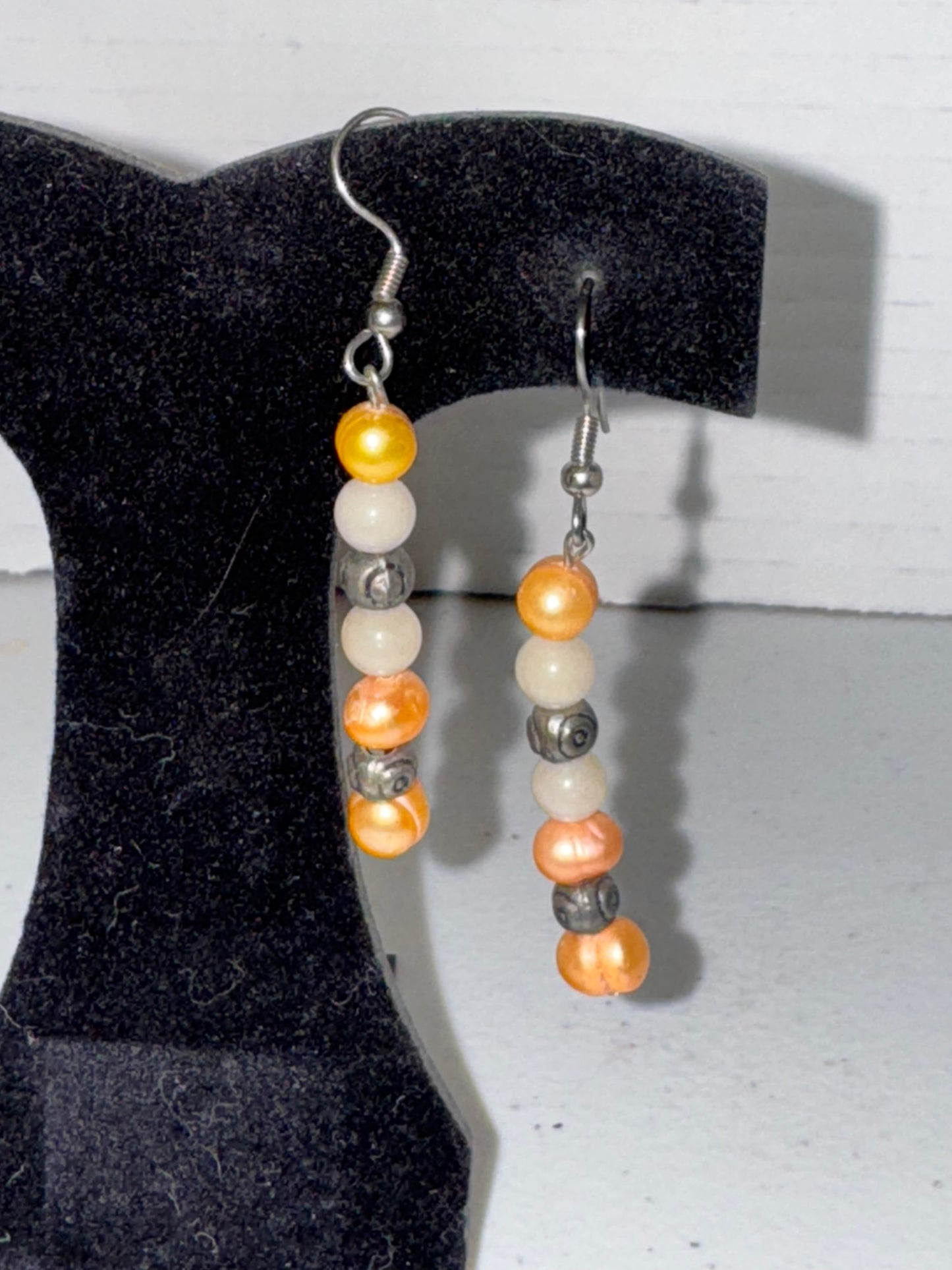 Pearl and Jade dangle Earrings