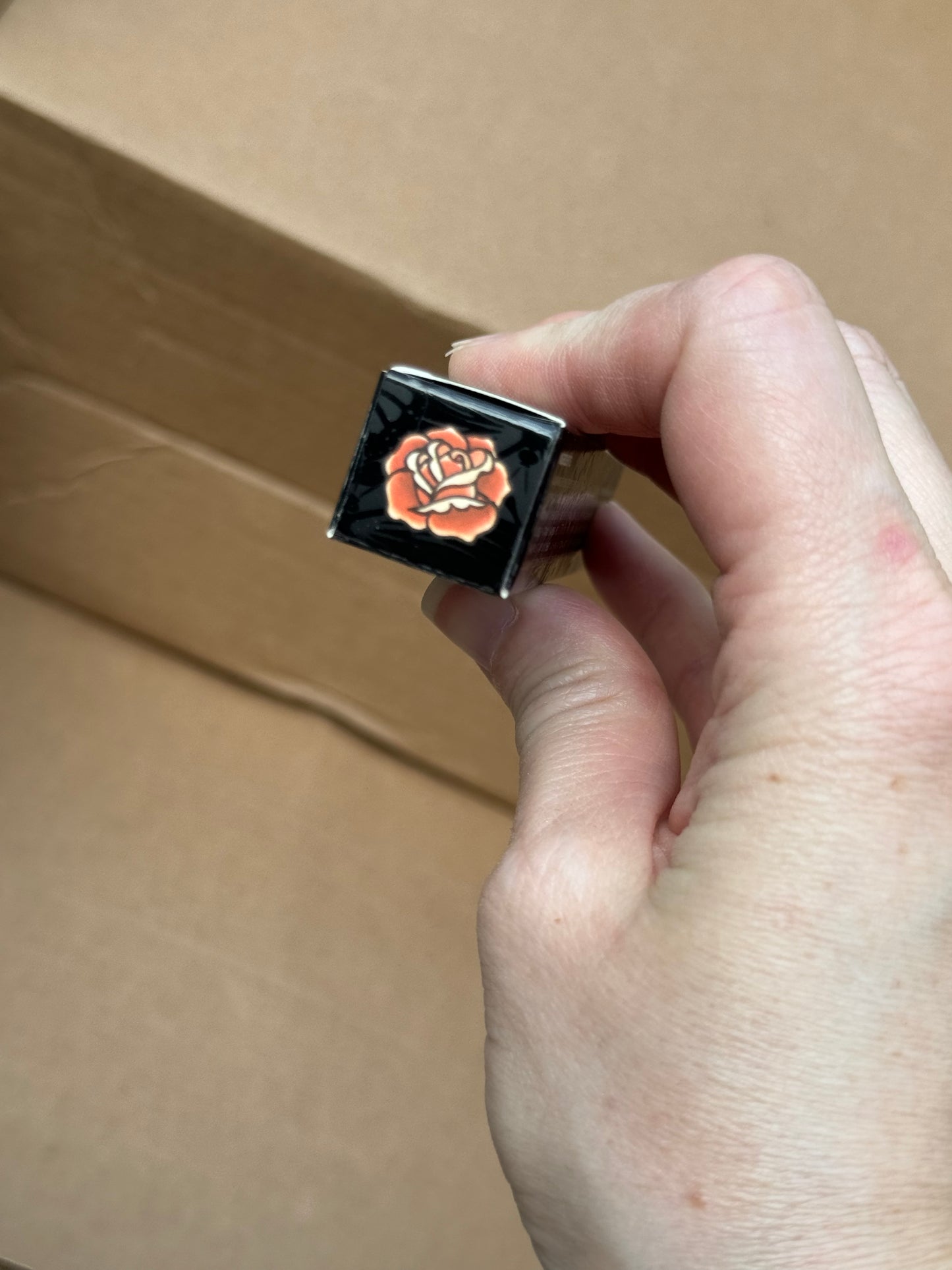 Reina Rebelde Mordida Lip Stain in Primer Beso