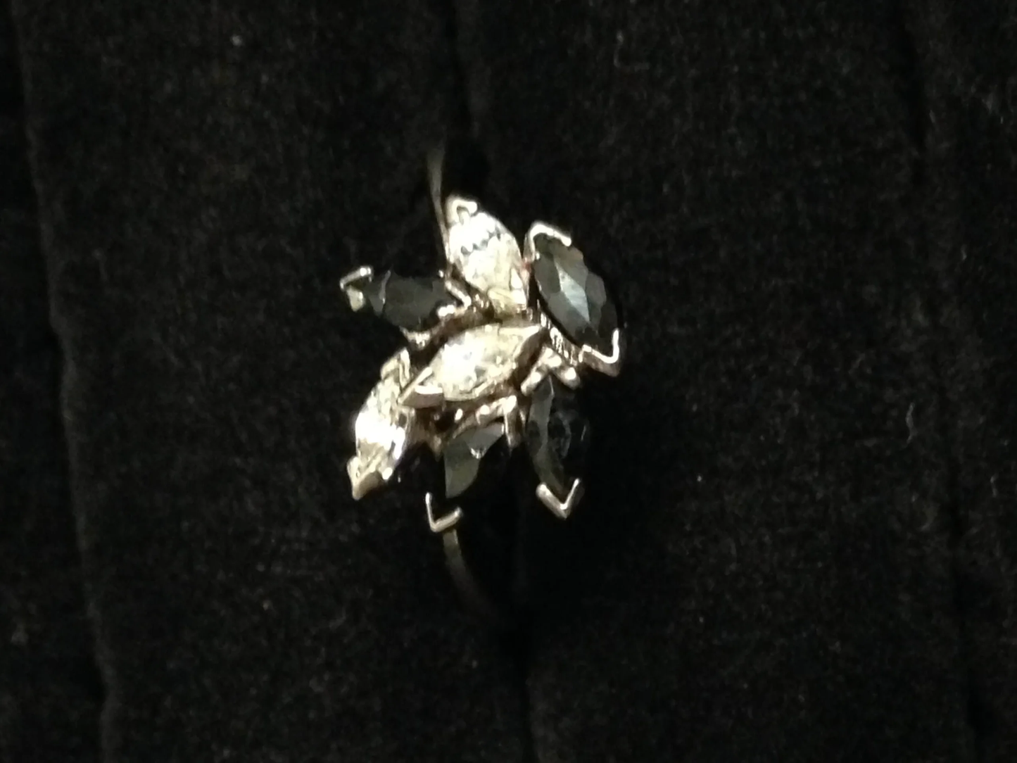 Sterling Silver And Sapphire Ring Size 7