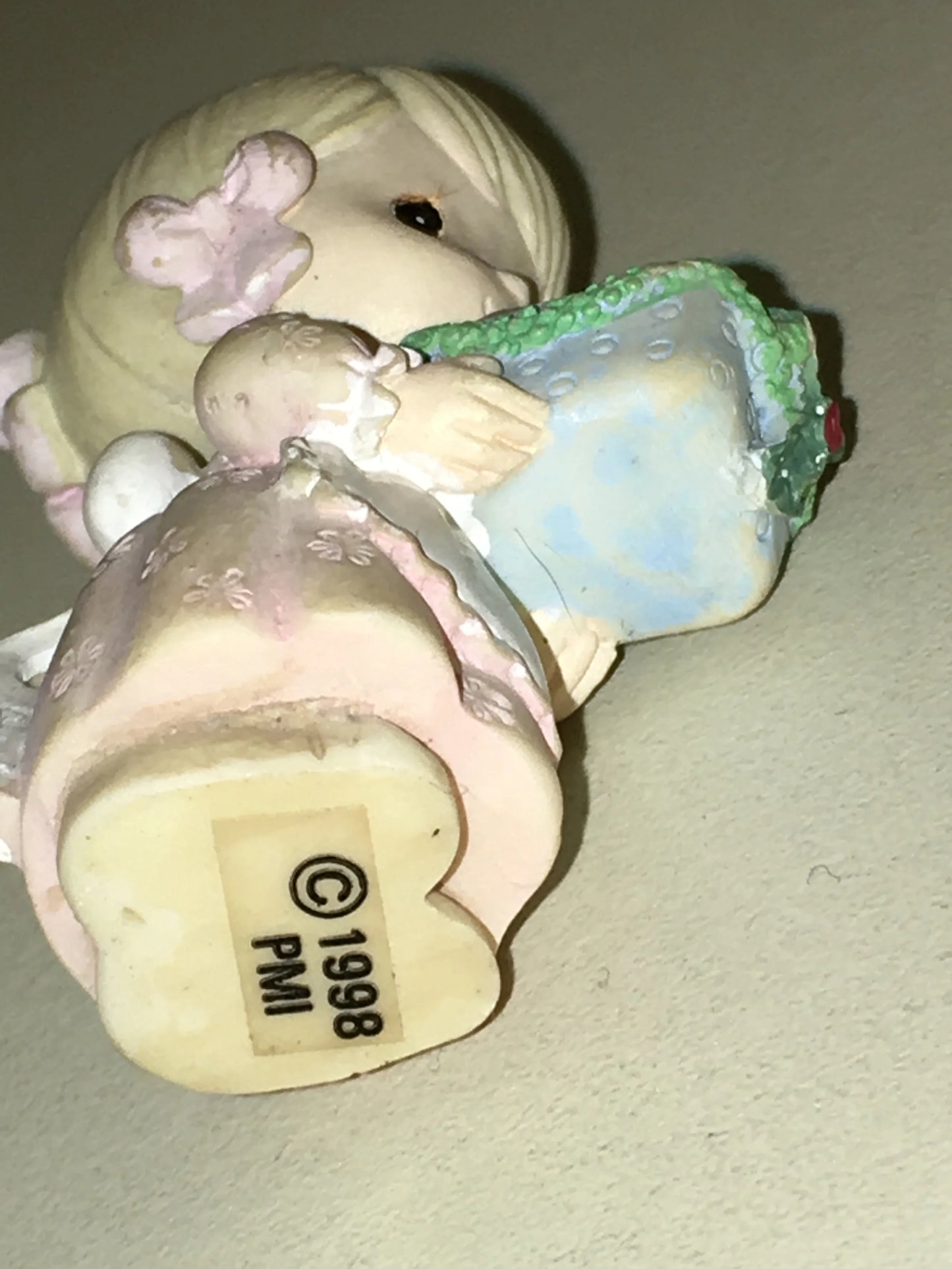 Vintage 1998 Precious Moments Christmas Figurine Girl