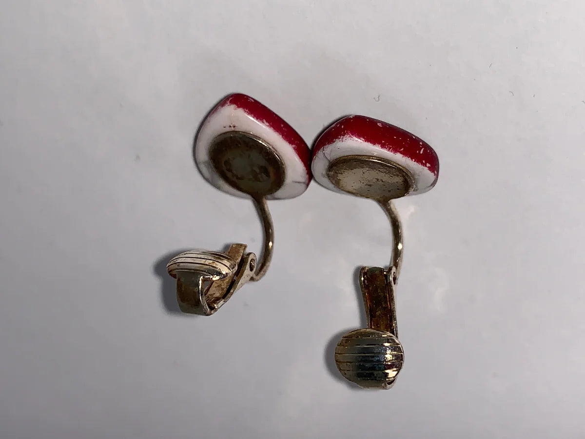 13 mm Red Howlite Clip Earrings