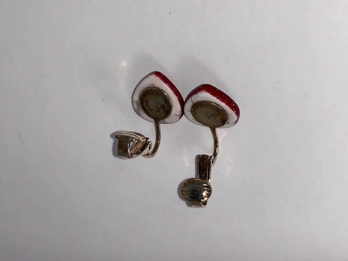 13 mm Red Howlite Clip Earrings