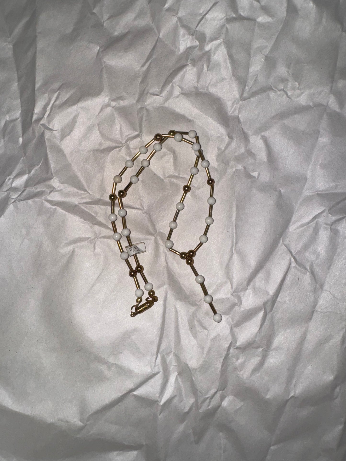 15 3/4" Long White And Gold Beaded Necklace