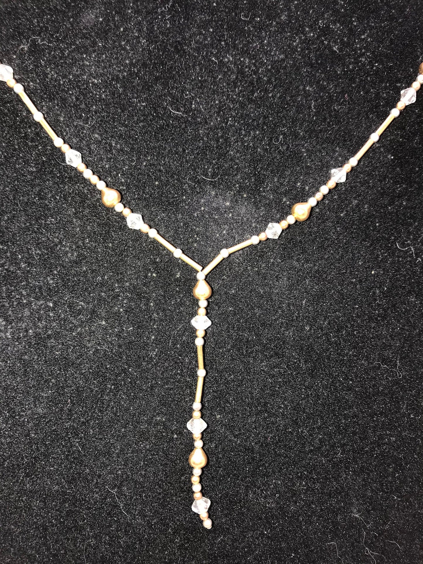 15 1/2" Gold and Clear Y-Shaped Beaded Necklace