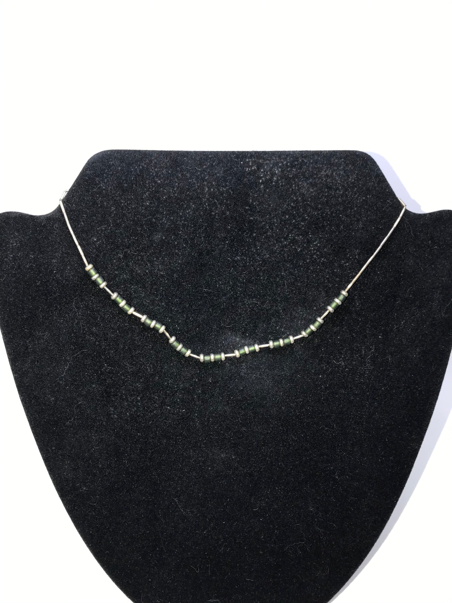 15" Matte Green And Silver Seed Bead Necklace