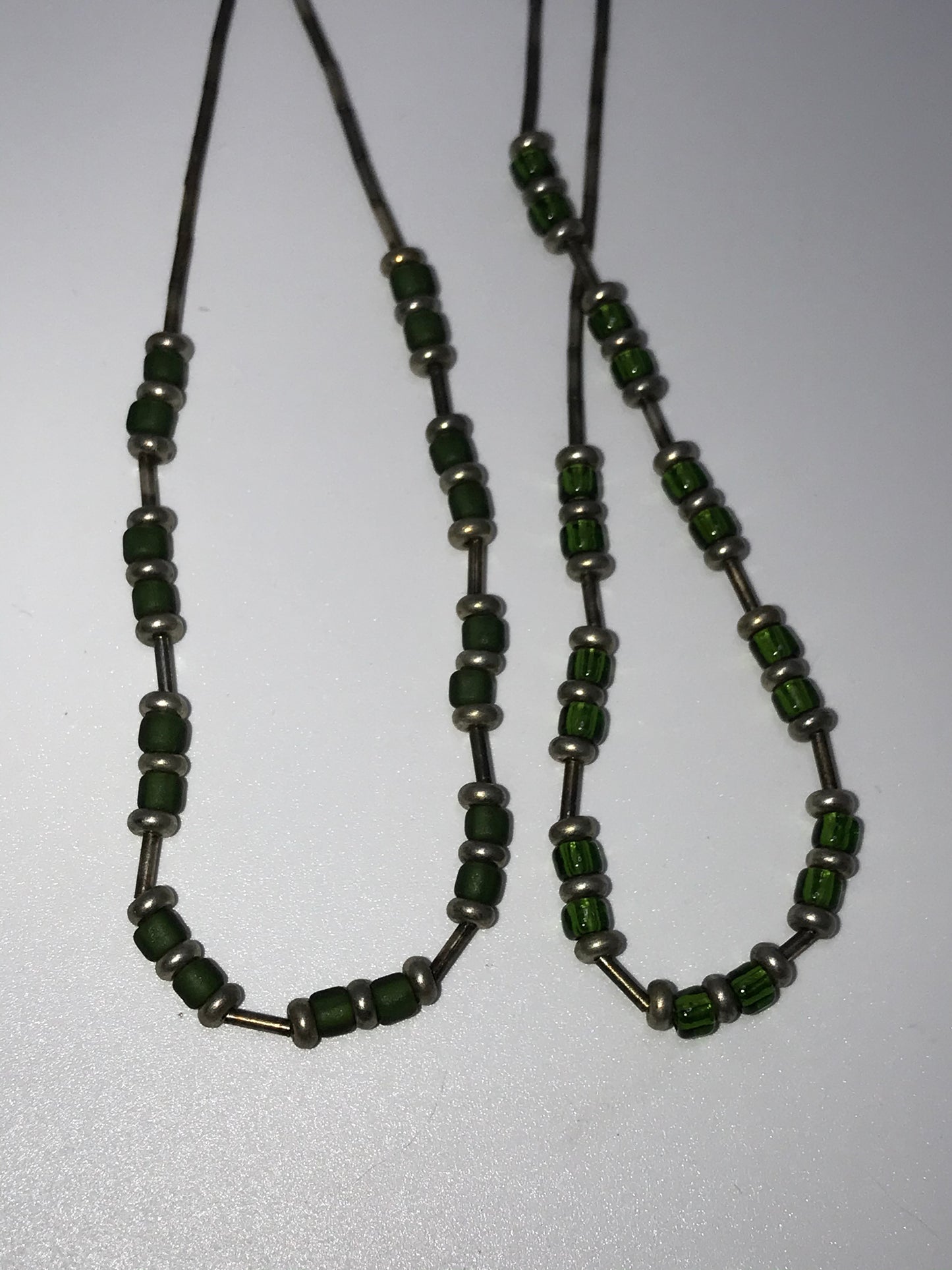 15" Green And Silver Seed Bead Necklace