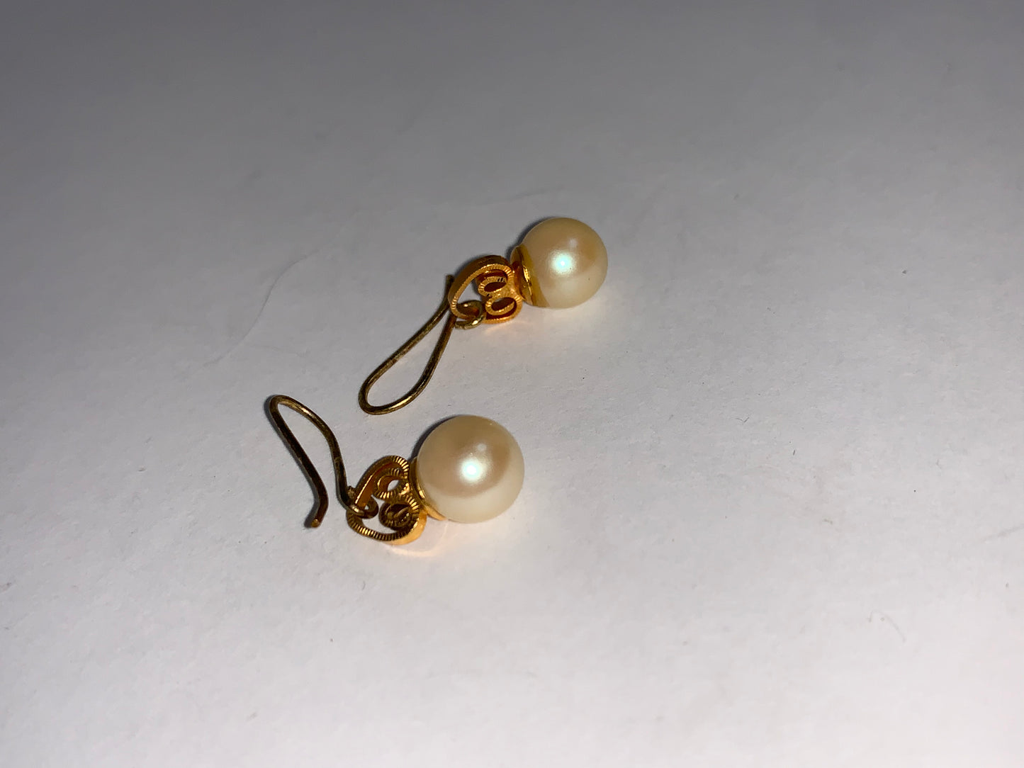 15" Pearl and Gold beaded Necklace and Earrings Set