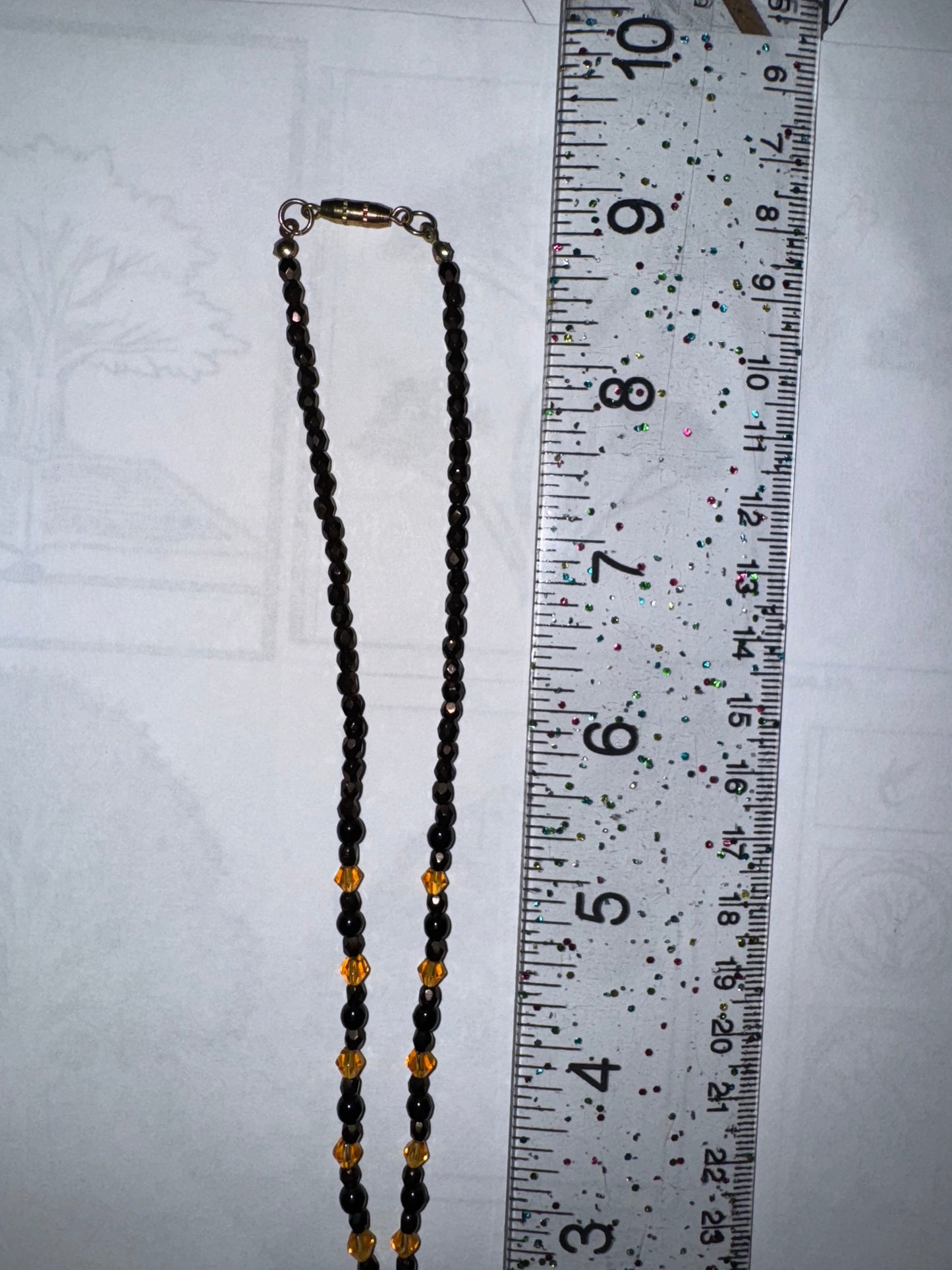 15 1/2" Black  and Bronze Y-Design Beaded Necklace