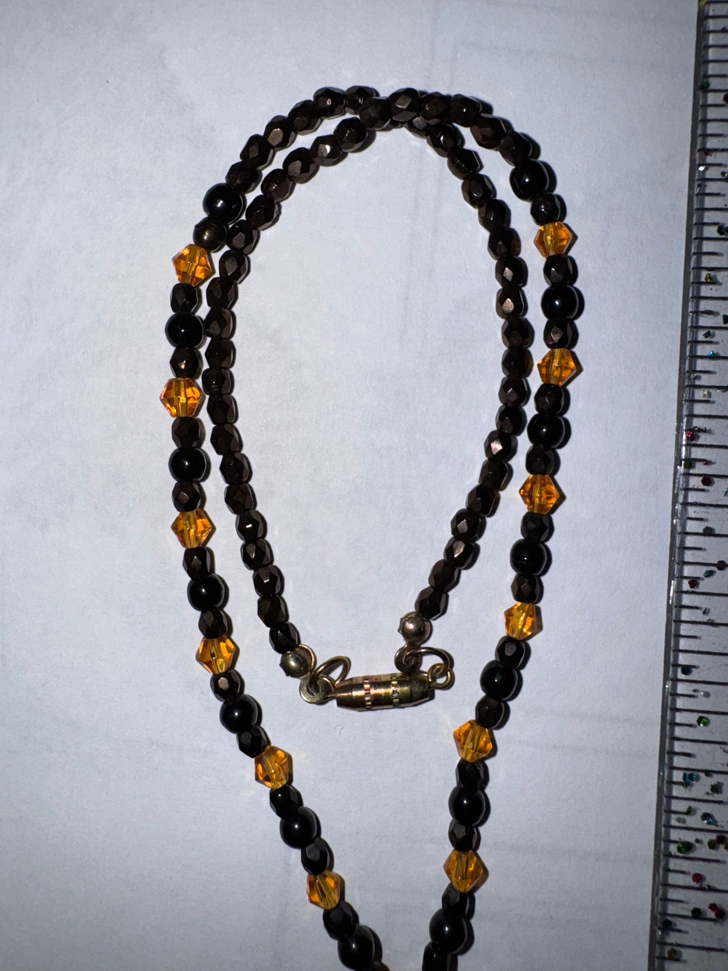 15 1/2" Black  and Bronze Y-Design Beaded Necklace
