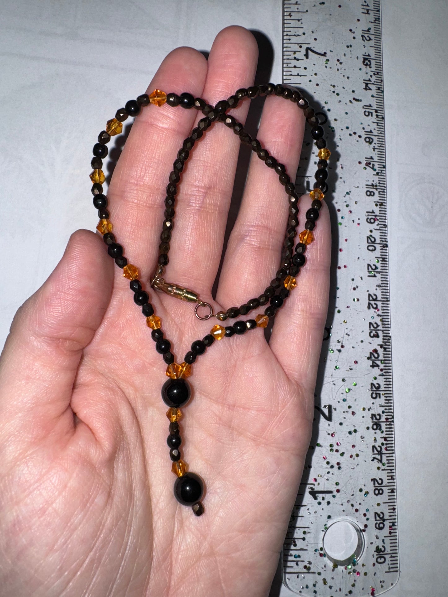 15 1/2" Black  and Bronze Y-Design Beaded Necklace