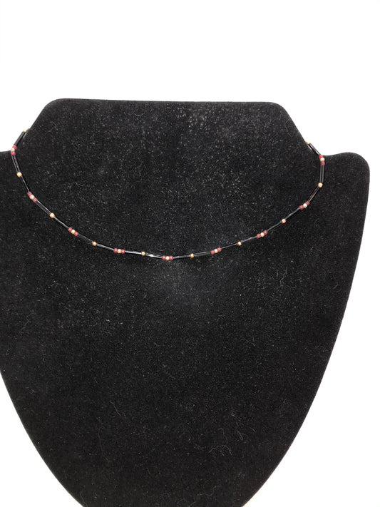 15 1/2" Black and Red Beaded Necklace