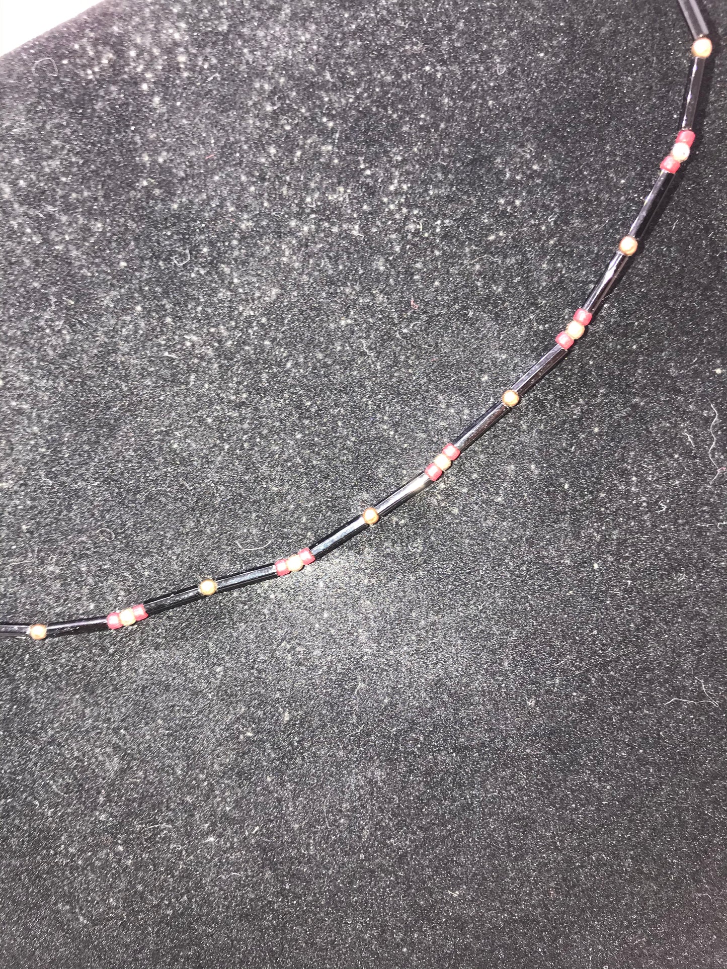 15 1/2" Black and Red Beaded Necklace