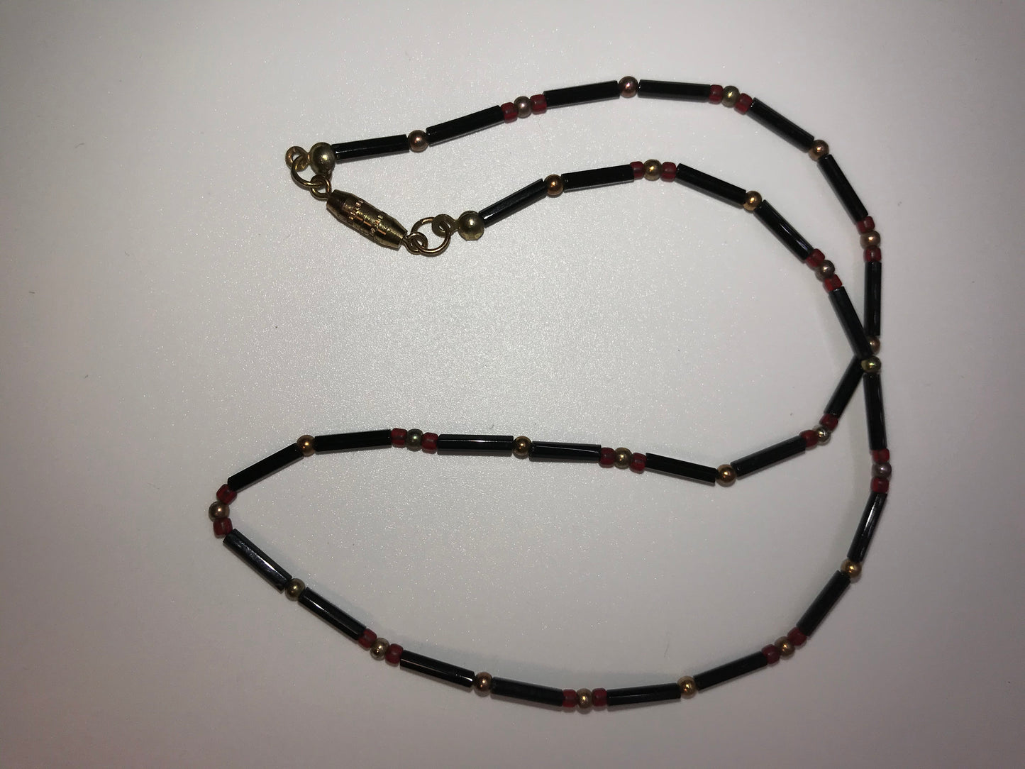 15 1/2" Black and Red Beaded Necklace