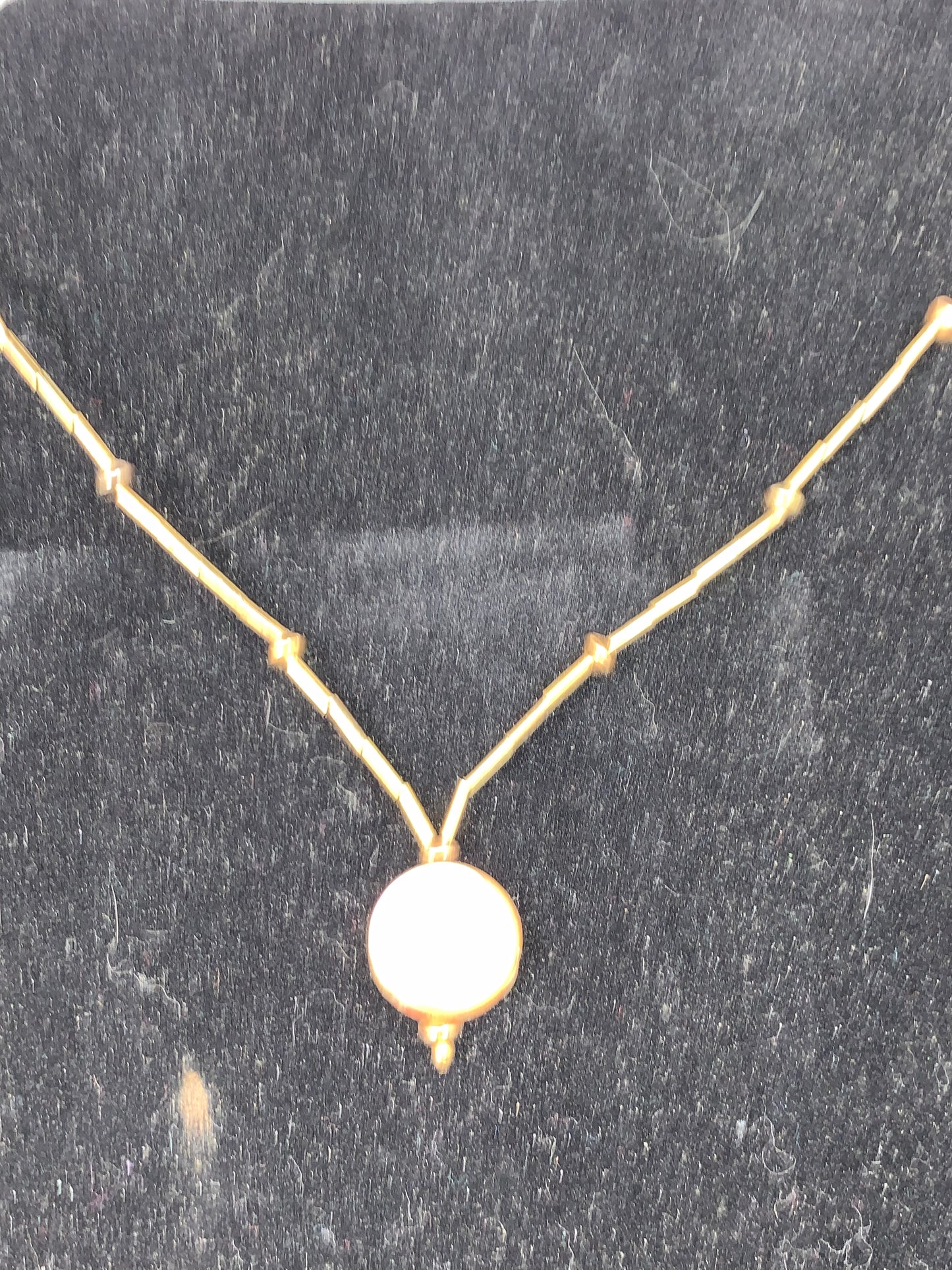 15 " Mother of Pearl Shell and Gold Bead Necklace