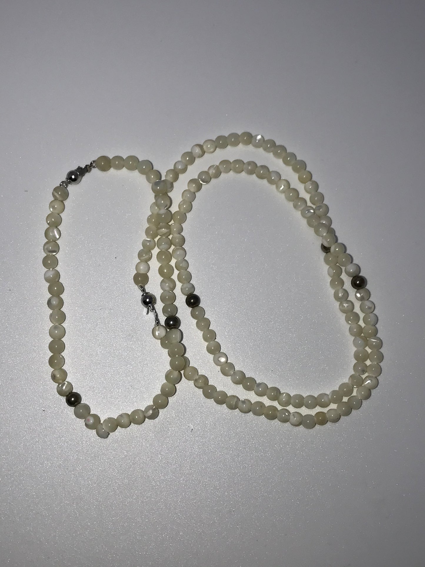 16 1/2" Mother Of Pearl Jewelry Set